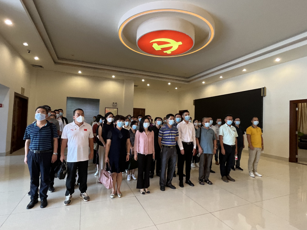 我校组织新任职中层干部赴省反腐倡廉警示教育基地参观学习