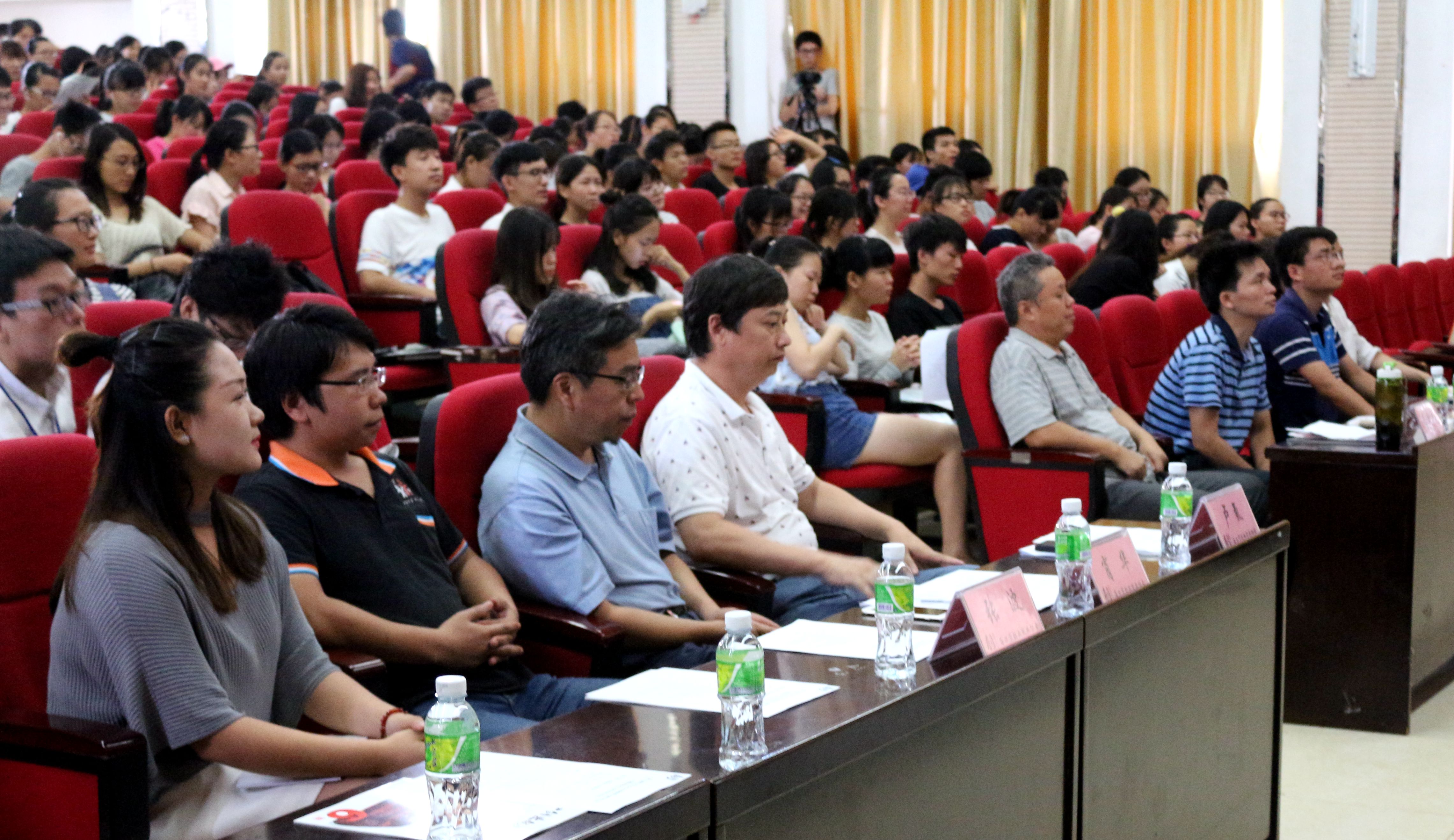 2016年第三届海口市大学生市场营销大赛海南师范大学启动仪式