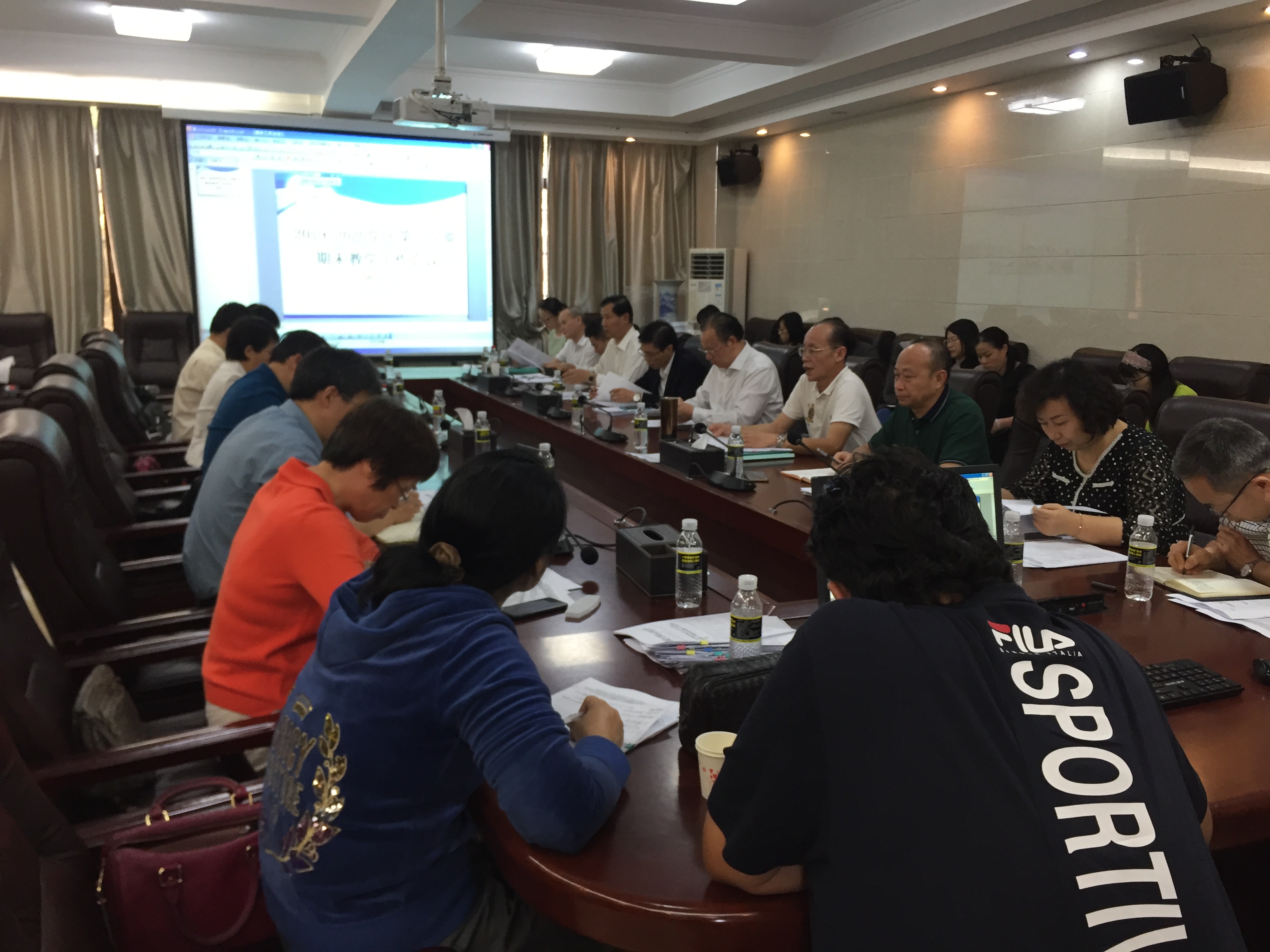 学校召开2019-2020学年第一学期期末教学工作会议