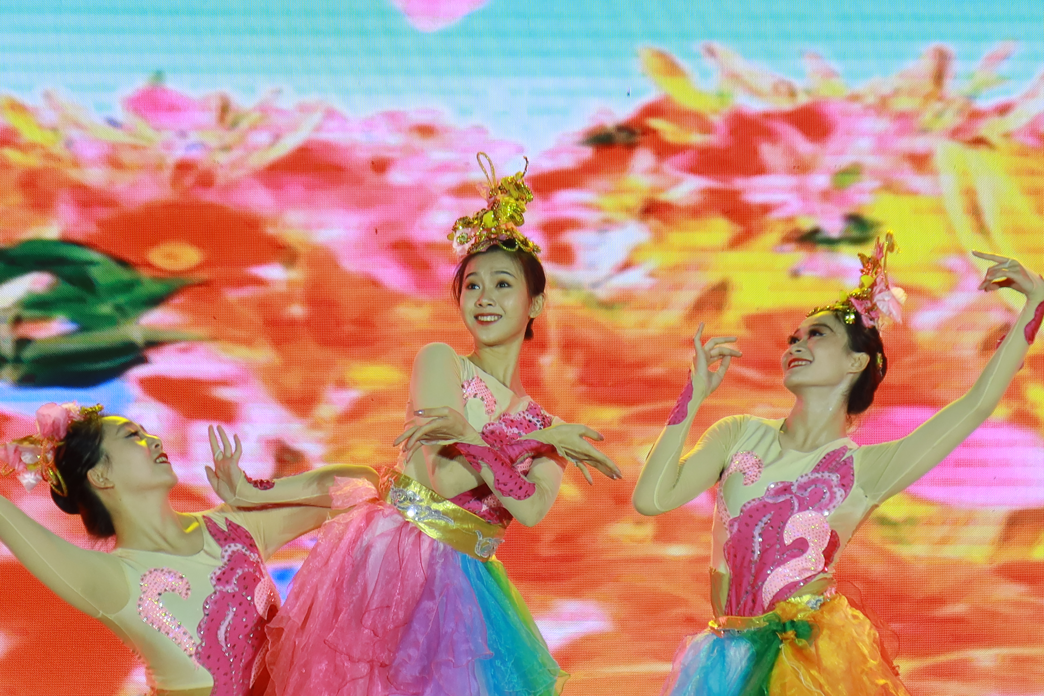 音乐学院送戏下乡进东方，助力基层脱贫攻坚收官战