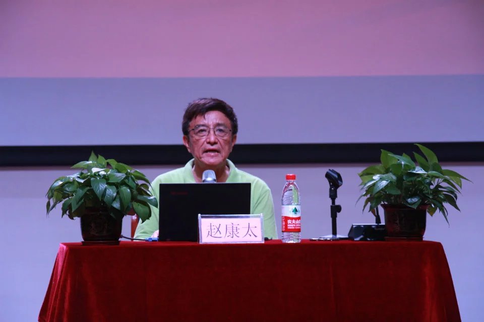 “青年之声·庆祝长征胜利八十周年”——记马克思主义学院琼崖革命讲座