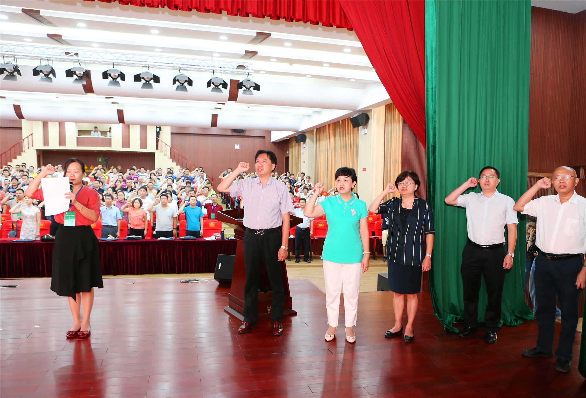 2019年海南省“双五百”人才工程师资培训项目在我校开班