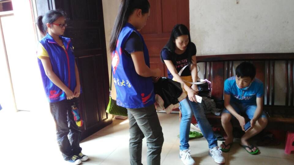 传递爱的种子，孕育新的希望――记地理与旅游学院“阳光星期天-关爱外来务工子女”