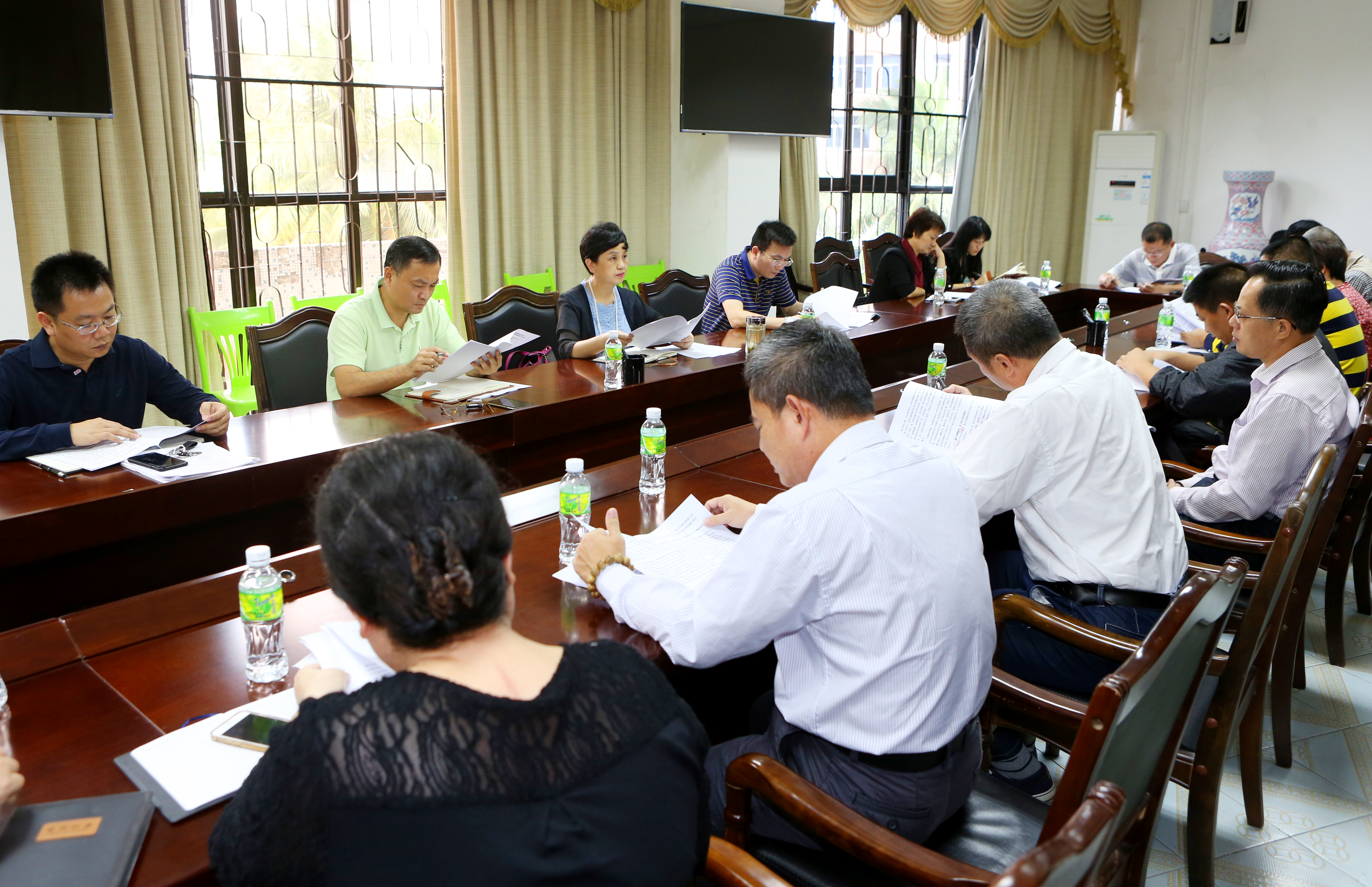 【党代会专题】学校召开党代会工作报告征求意见座谈会