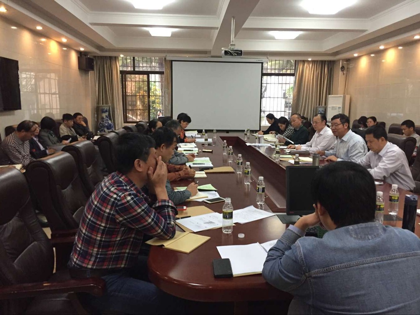 学校组织召开教学工作研讨会