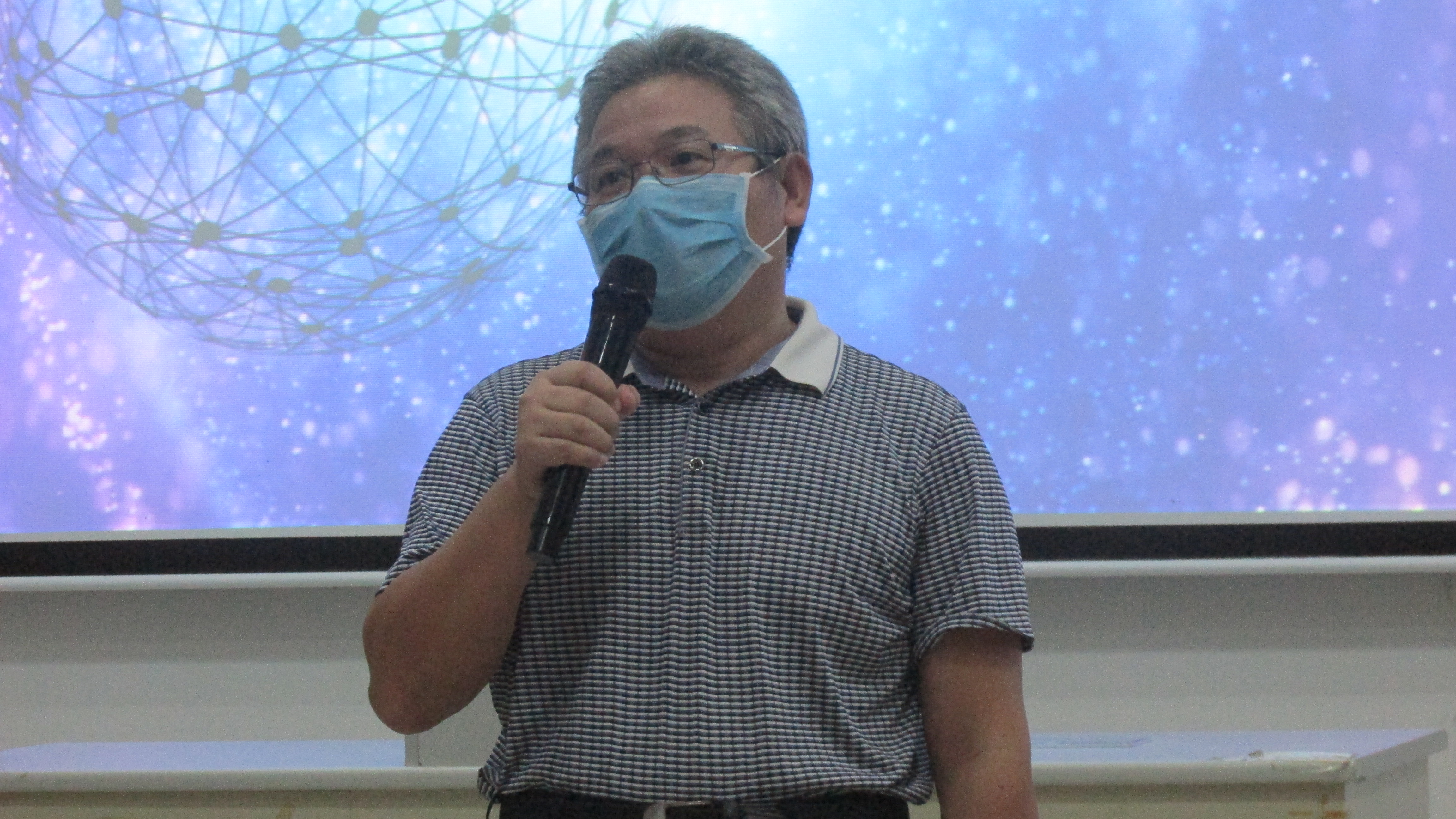 青春正能量,口语展风采――记文学院教师技能大赛之口语技能决赛