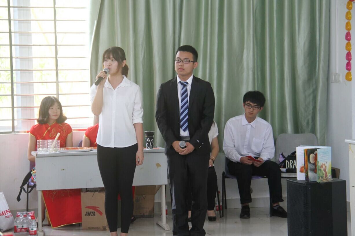 心悦读,新起点——记马克思主义学院读书报告会