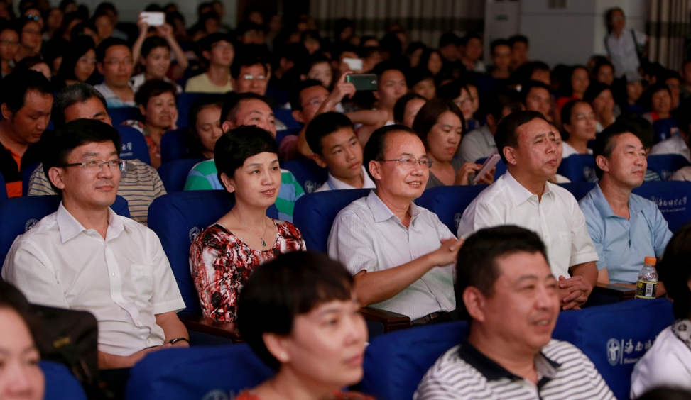 高雅艺术进校园 中央歌剧院唱响海师