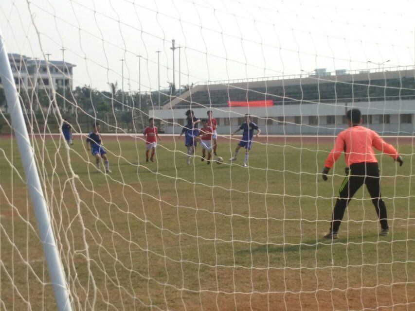 绿茵场上，不留遗憾――记教育科学学院2015年校足球赛赛况