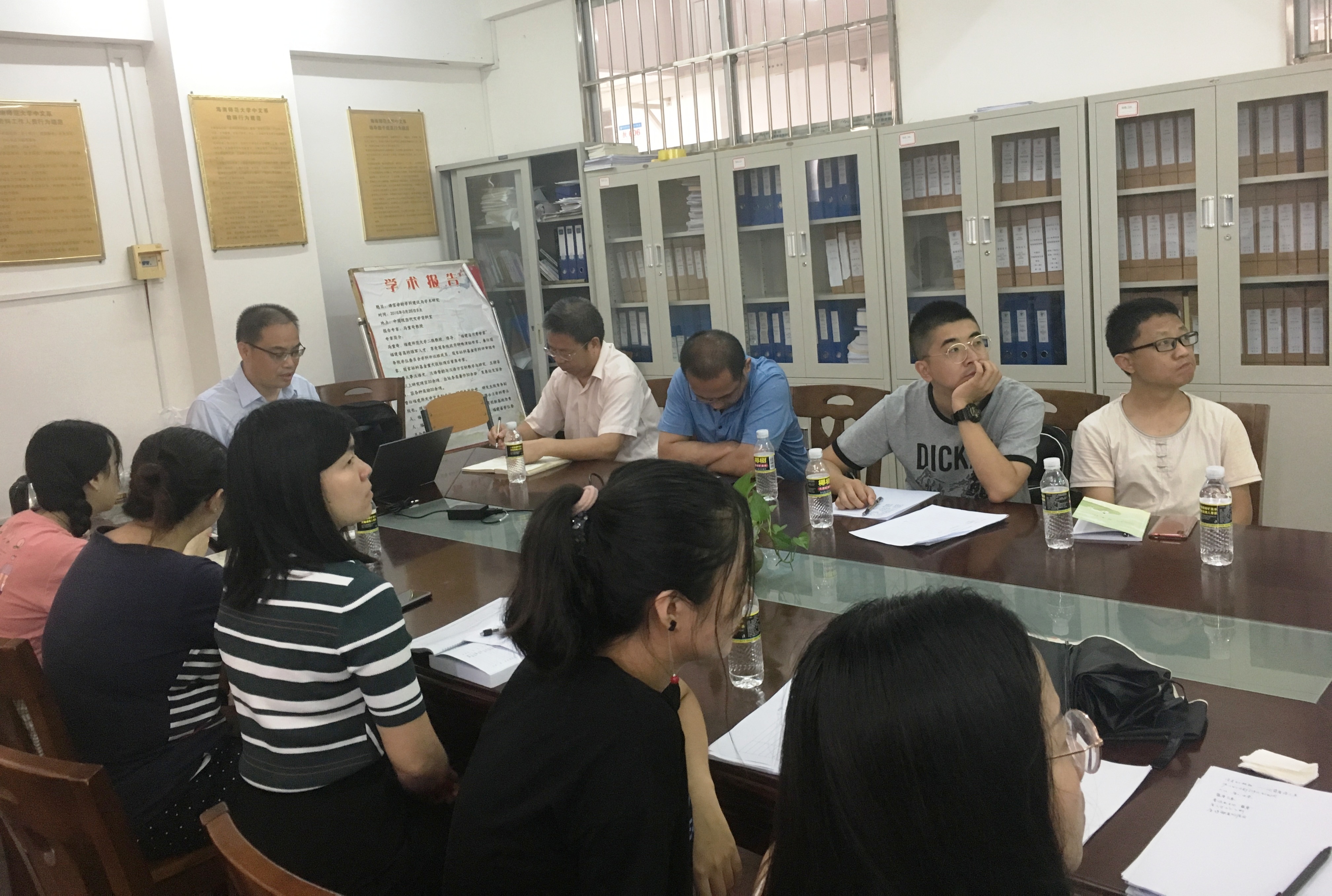 文学院邀请广西民族大学张震英教授作唐诗专题讲座   