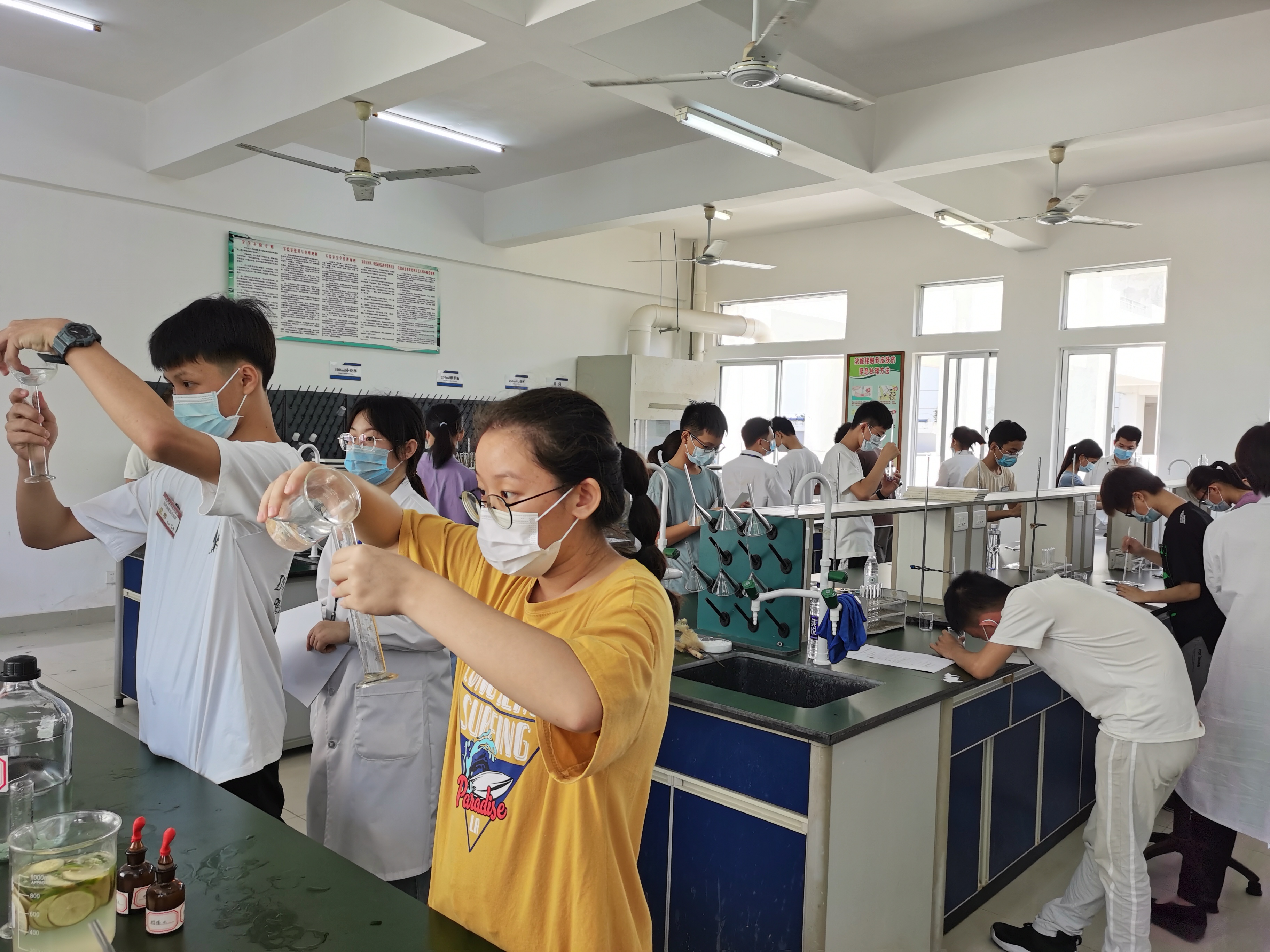 化学与化工学院承办海南省第二十二届中学生(初中)化学实验操作竞赛