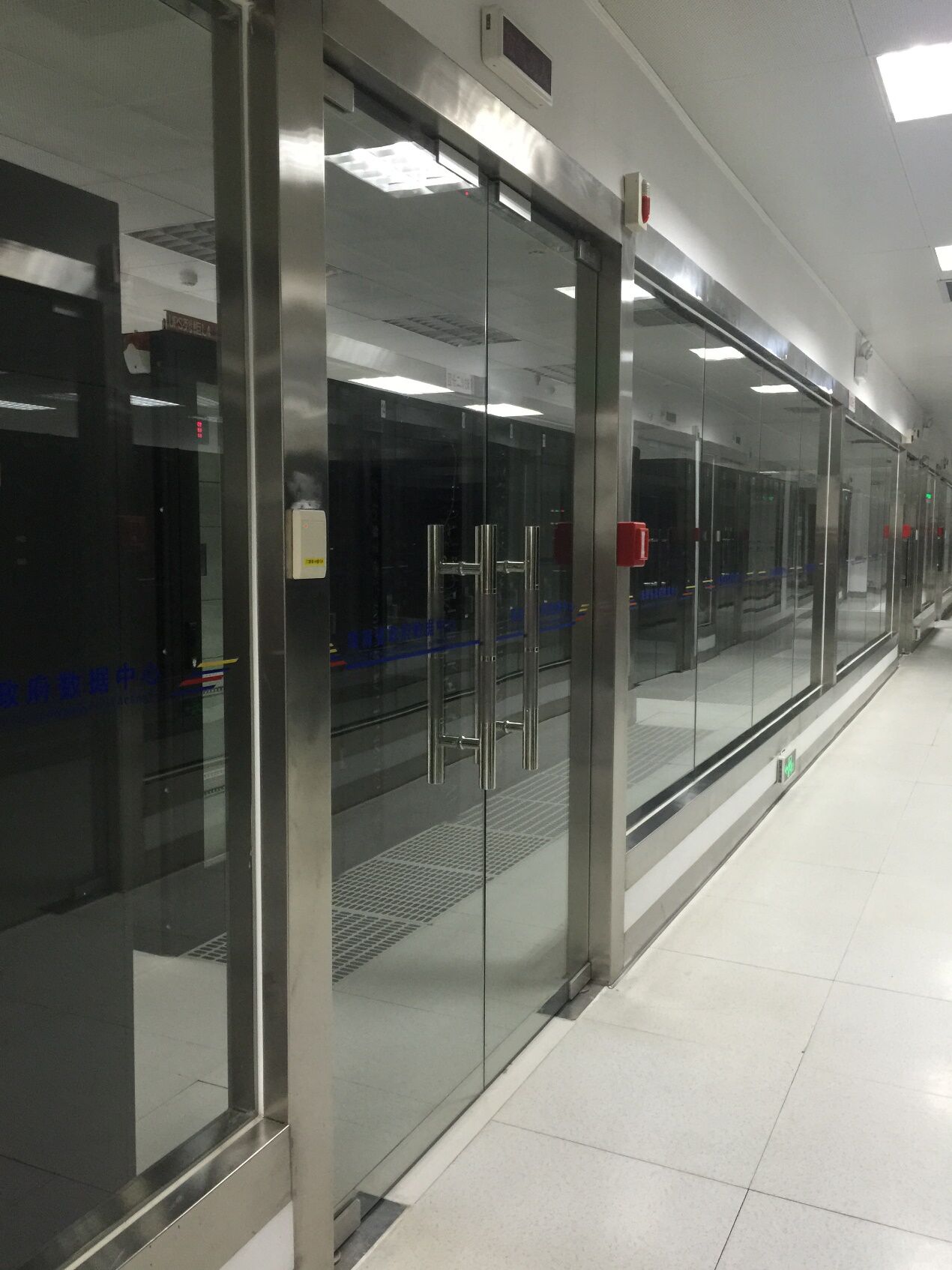 致力专业知识，做时代掌舵人 ――记数学与统计学院2013级统计班学生代表参观海南省政