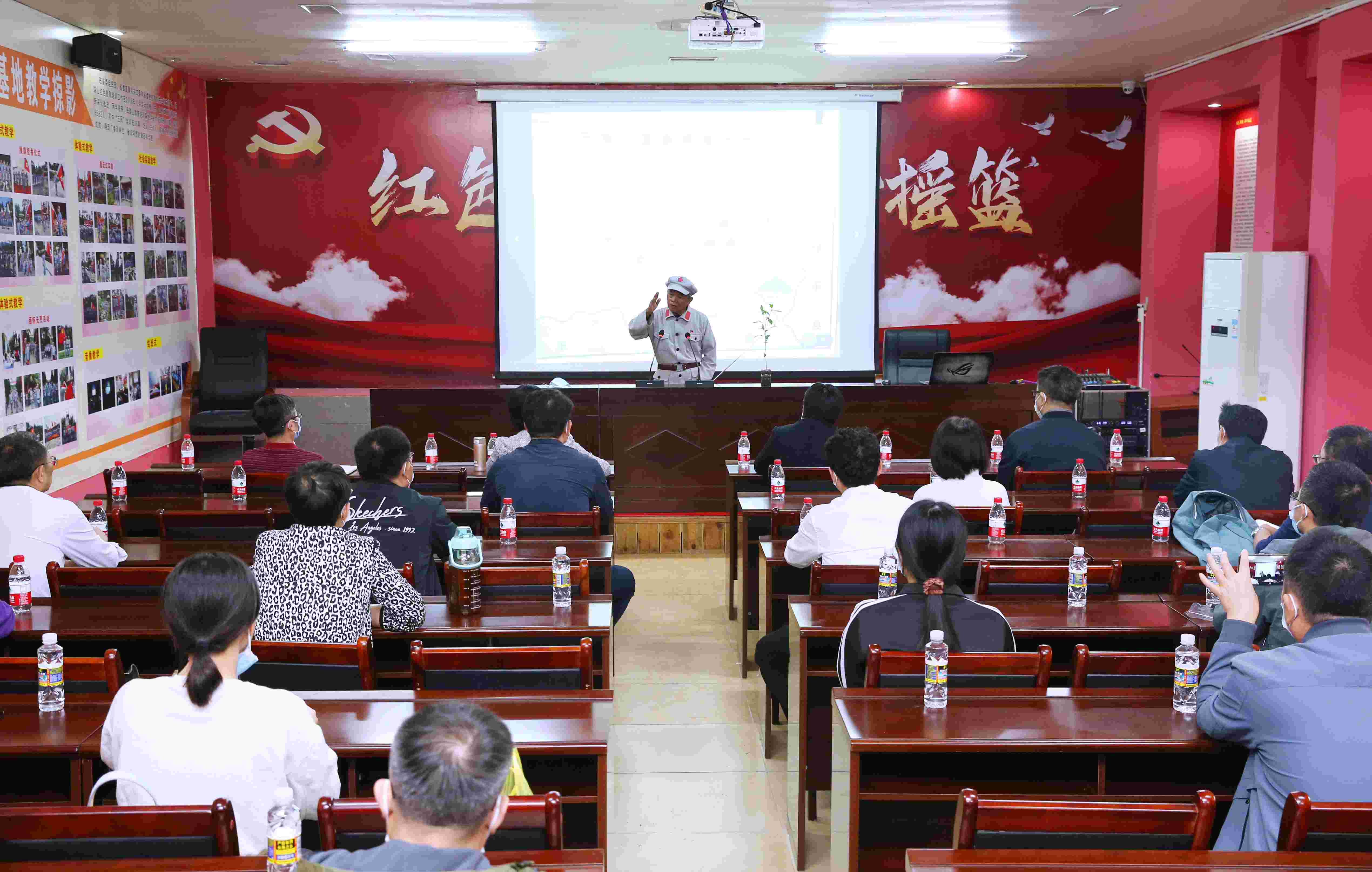 赓续红色血脉 弘扬伟大建党精神 校党委理论中心组赴母瑞山开展专题学习