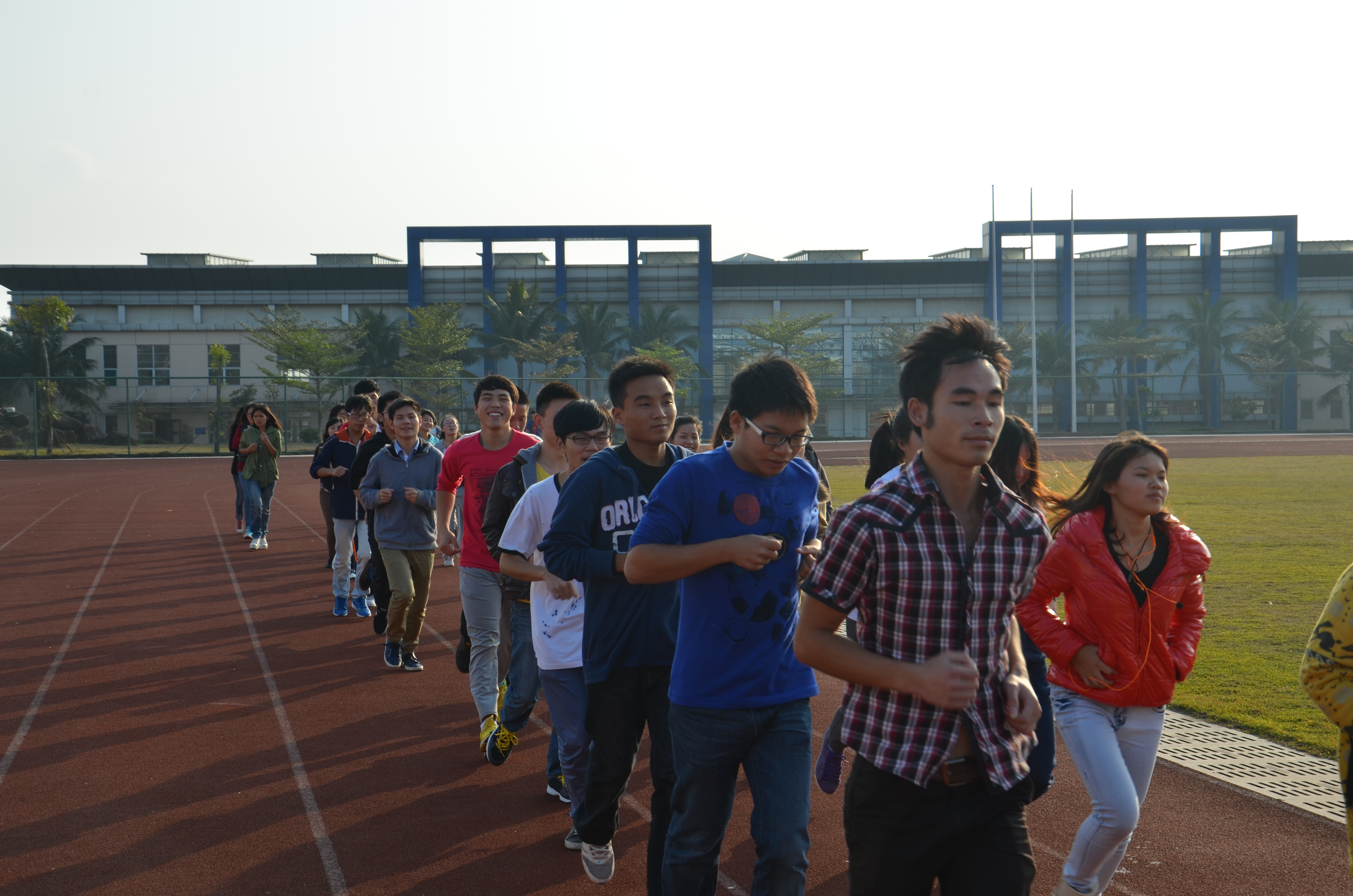 阳光体育，阳光人生——记经济与管理学院阳光体育大学生冬季长跑活动