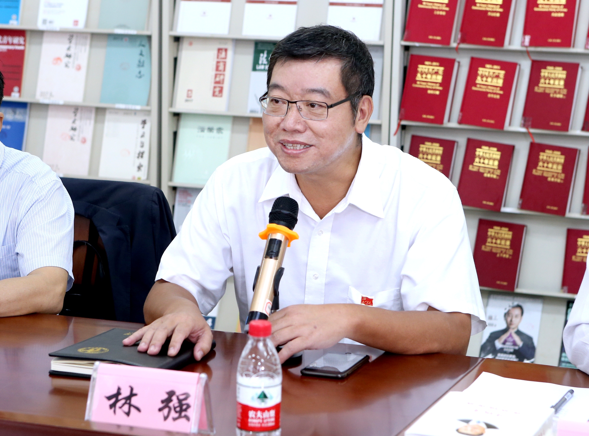许俊到我校法学院宣讲党的十九大精神