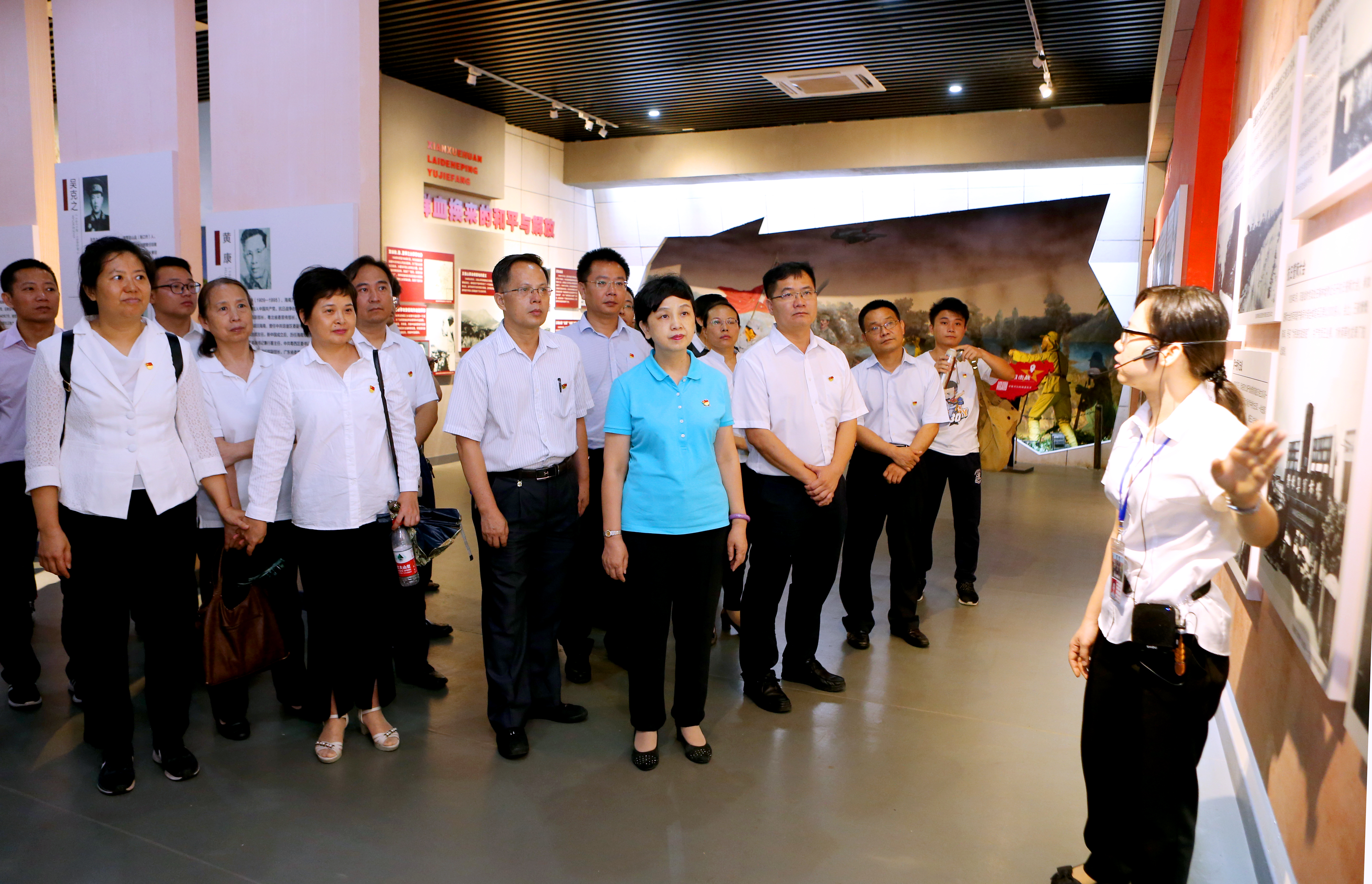 我校母瑞山革命教育基地挂牌