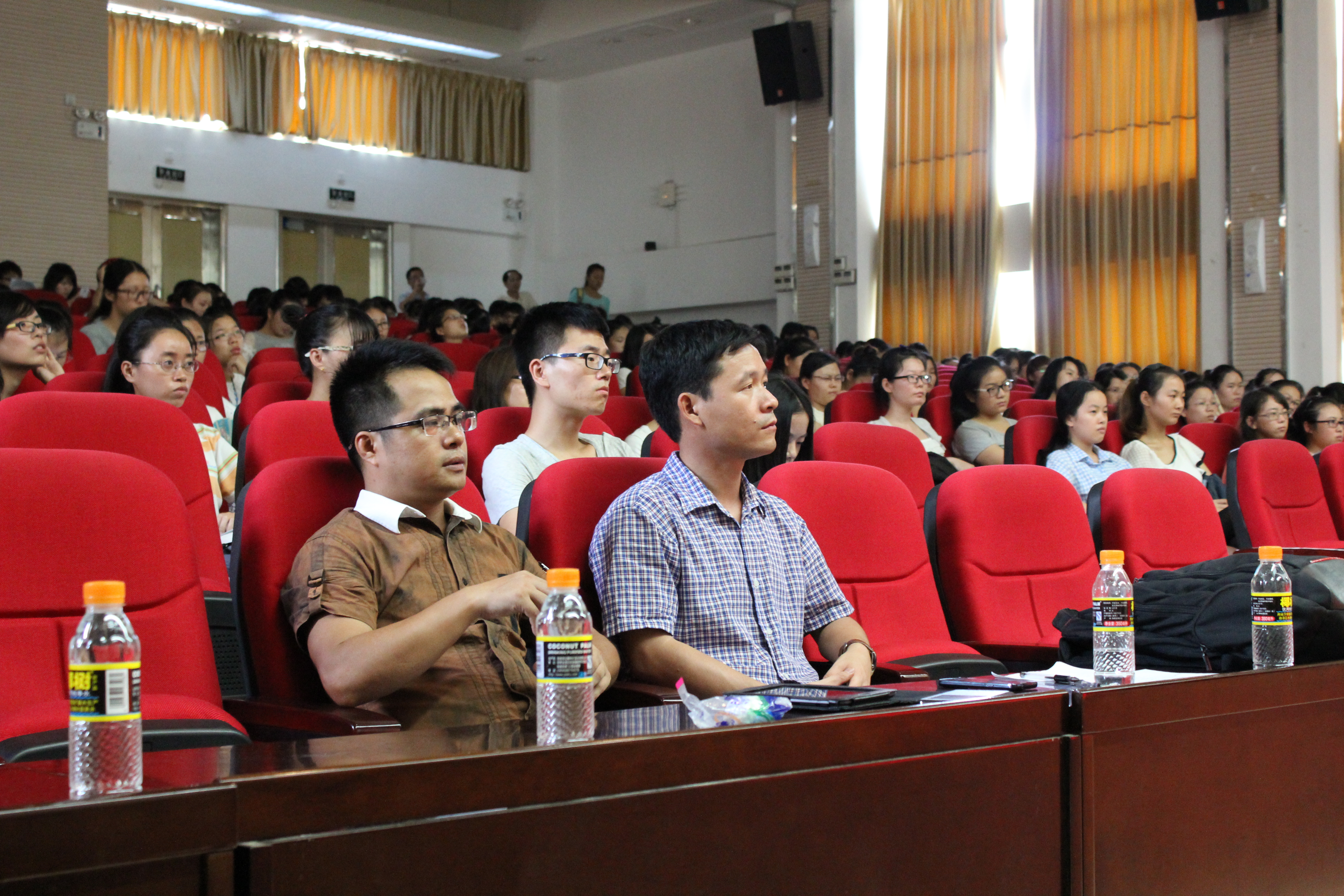 外国语学院召开(澳大利亚)境外实习项目介绍会