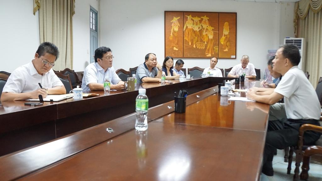海口市安监局局长林明一行到我校调研