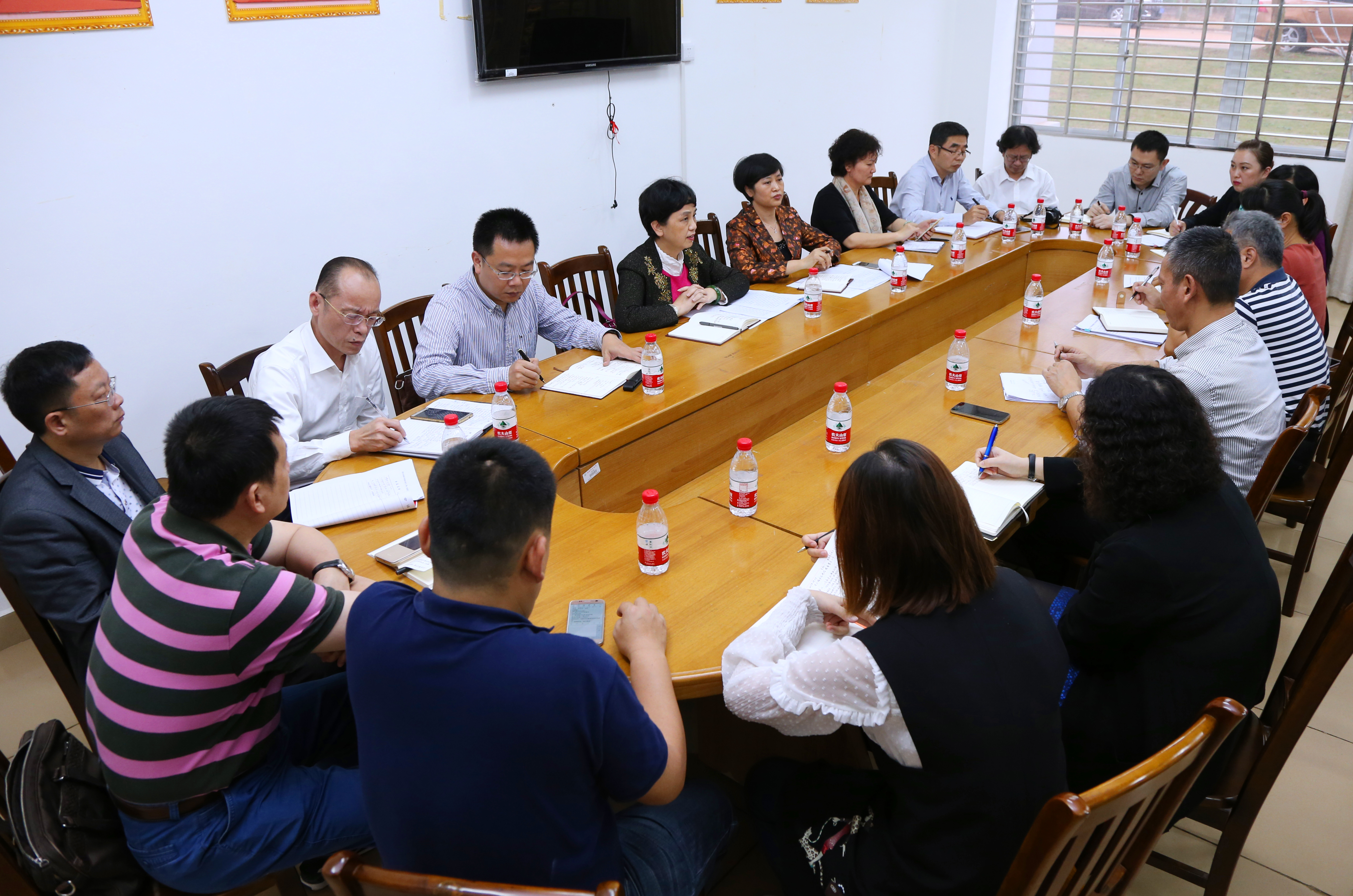 李红梅书记深入基层调研