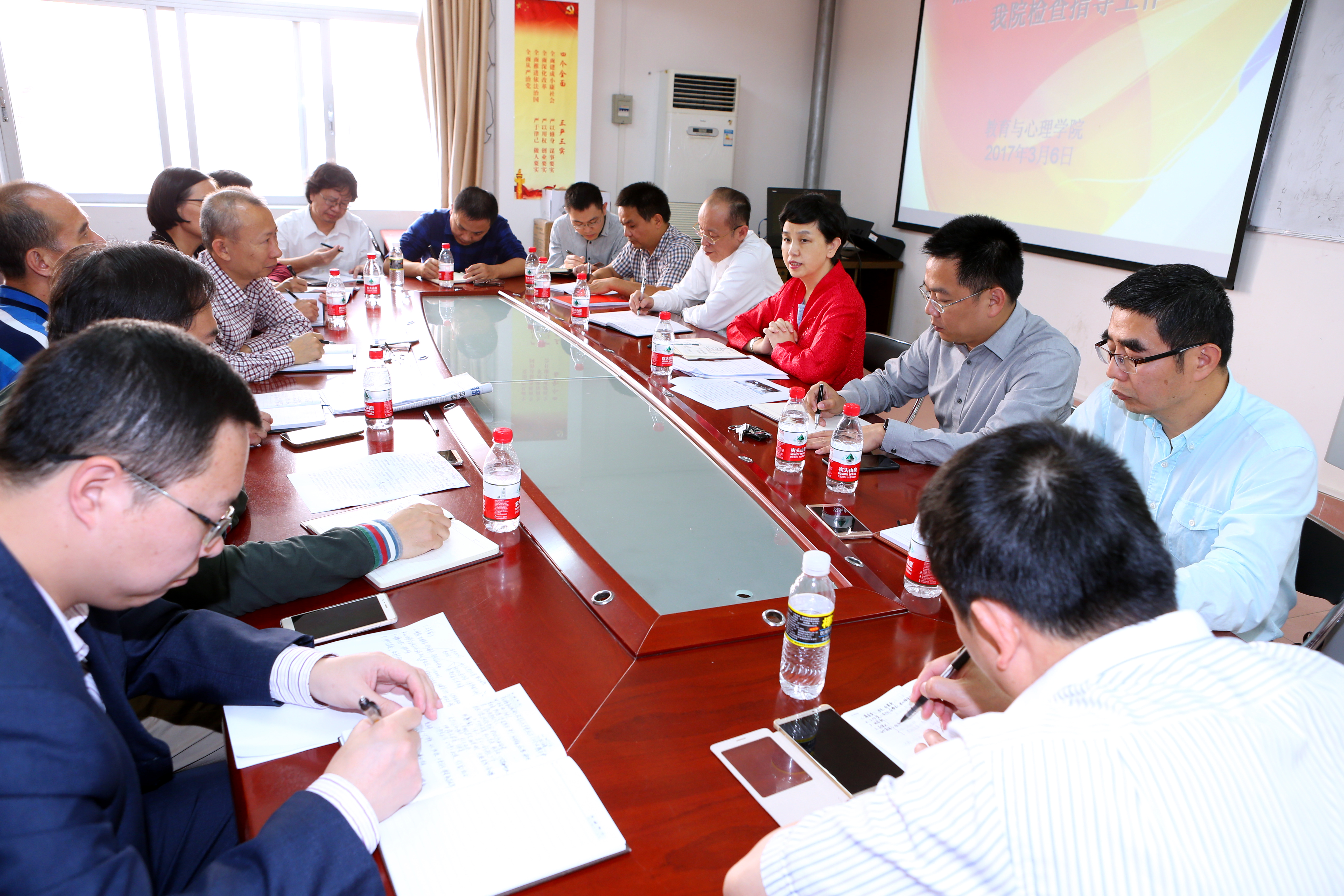 李红梅书记深入基层调研