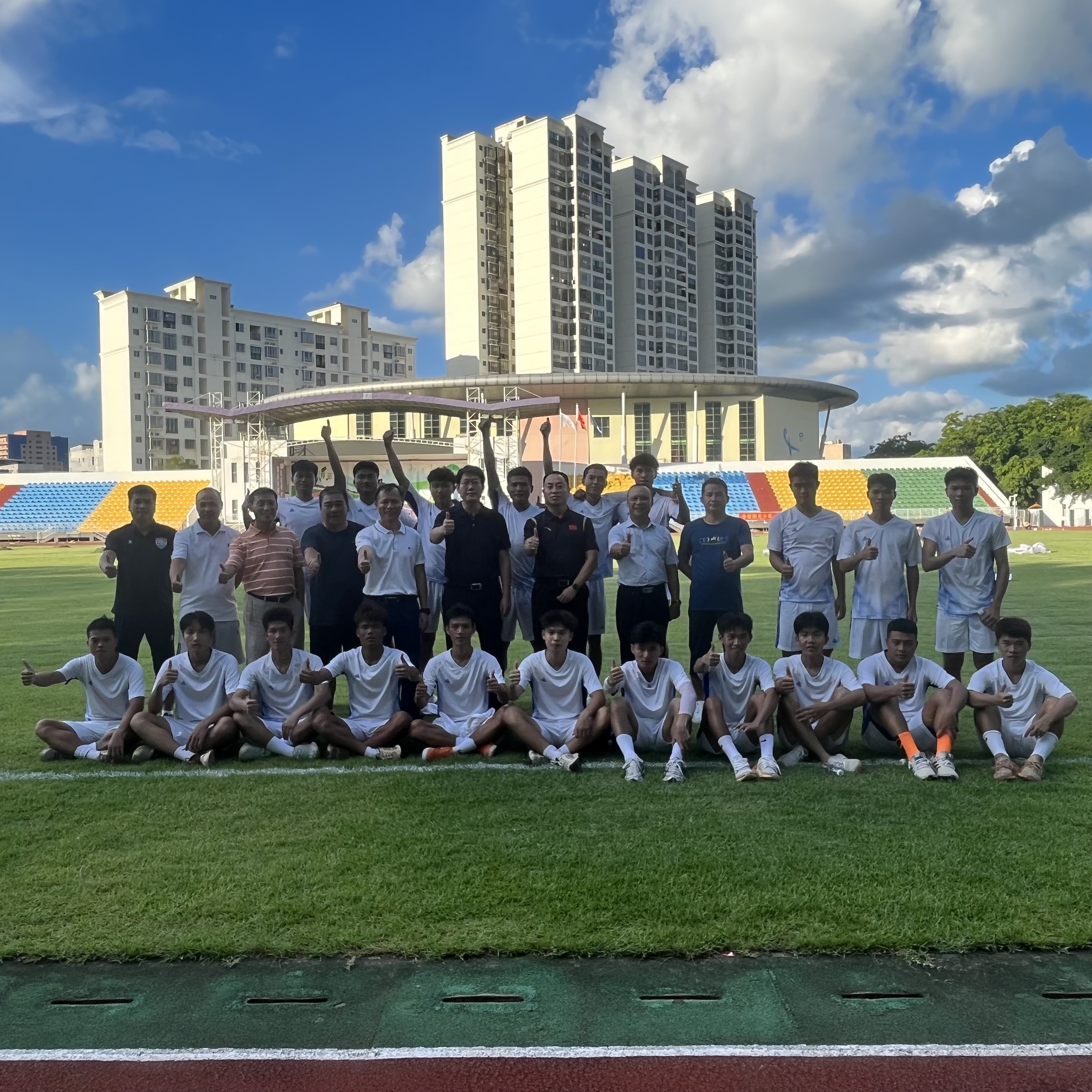 校领导到儋州调研实践教学基地及就业等工作