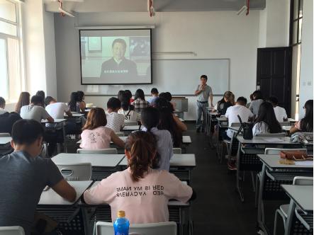 海南师范大学美术学院团委举办大学生践行中国梦社会主义核心价值观宣传活动