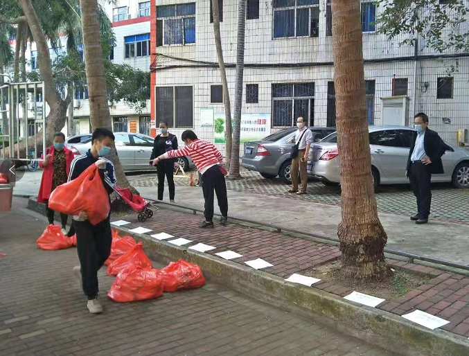 我校教工购买扶贫企业滞销农产品2万余元