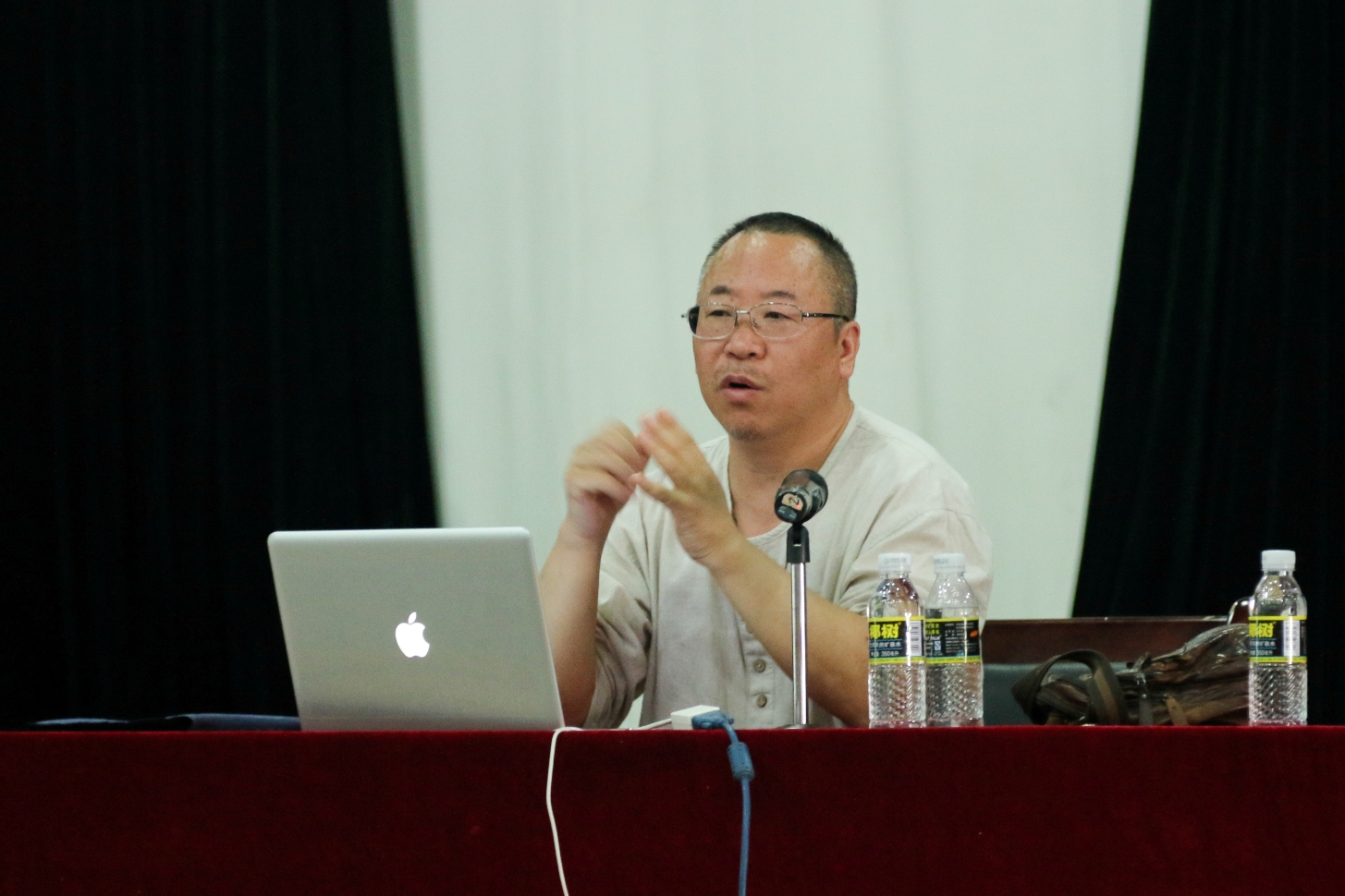 我校举办65周年校庆系列学术报告（三）