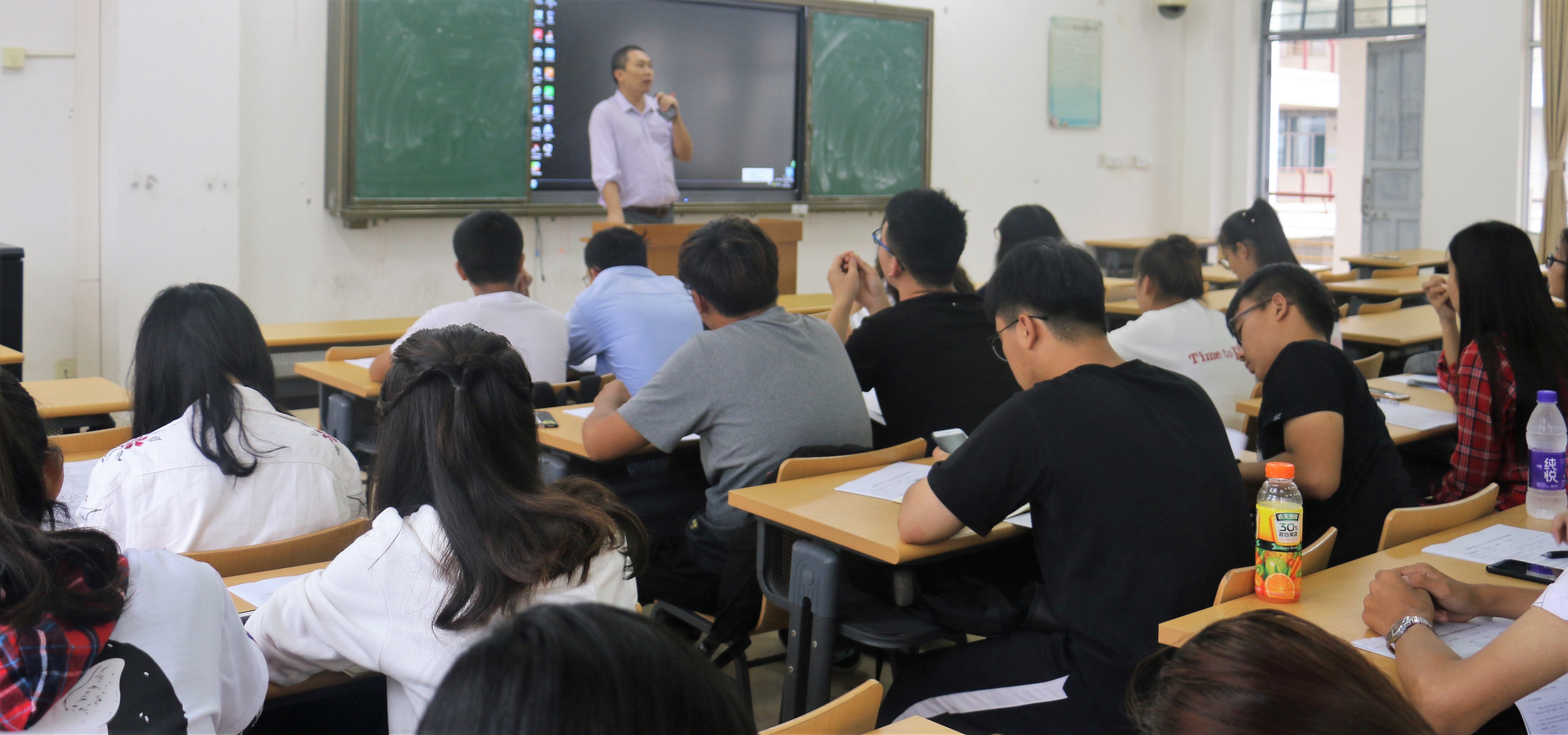 谆谆教诲  我当不负  新闻传播与影视学院专业教育活动圆满举办