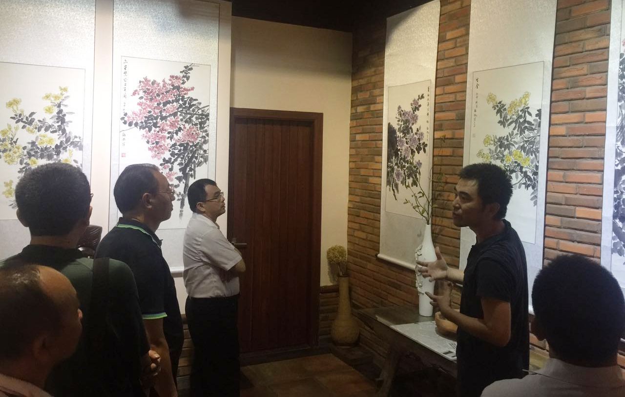 美术学院教师韩潮在海口社区举办个人作品展