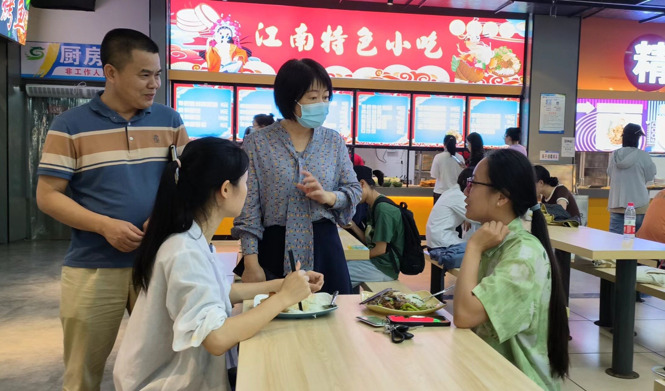 校领导检查桂林洋校区学生第二食堂