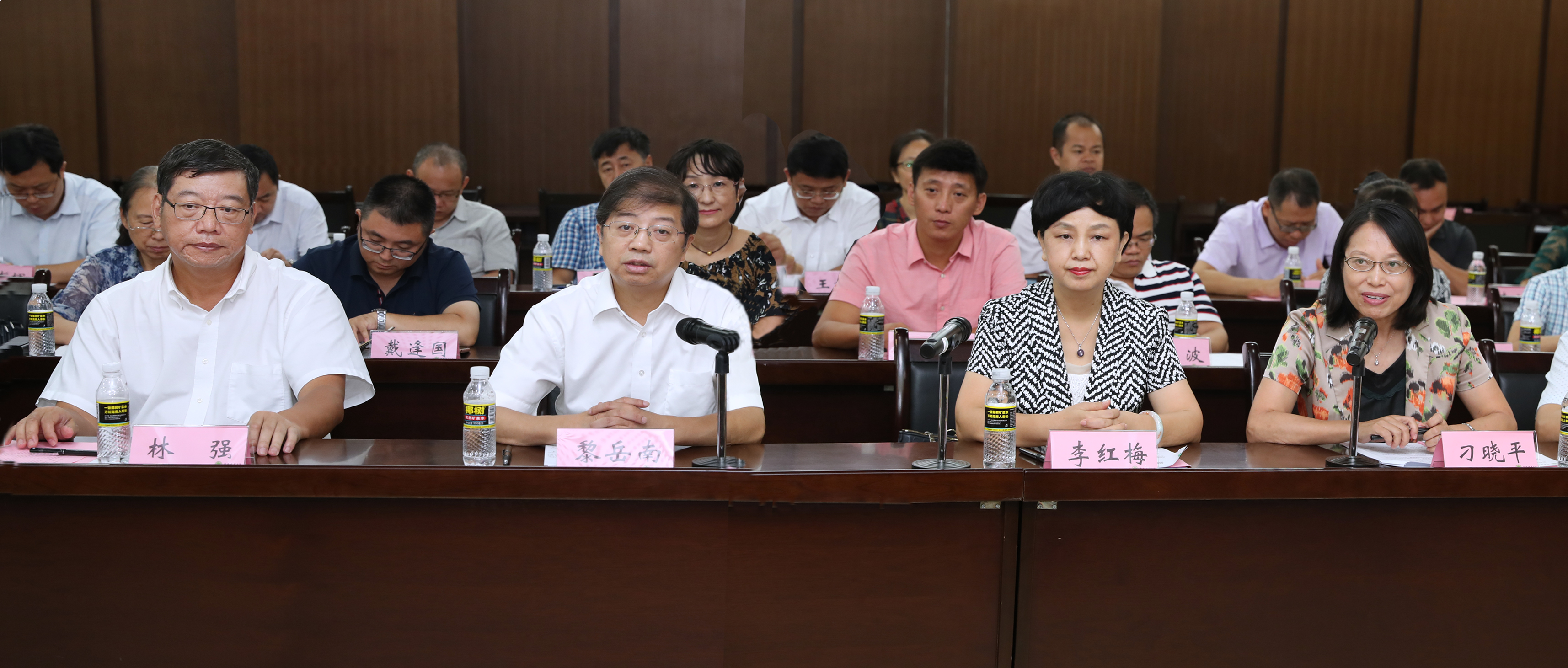 教育部“春晖计划”在法专家来我校开展交流活动