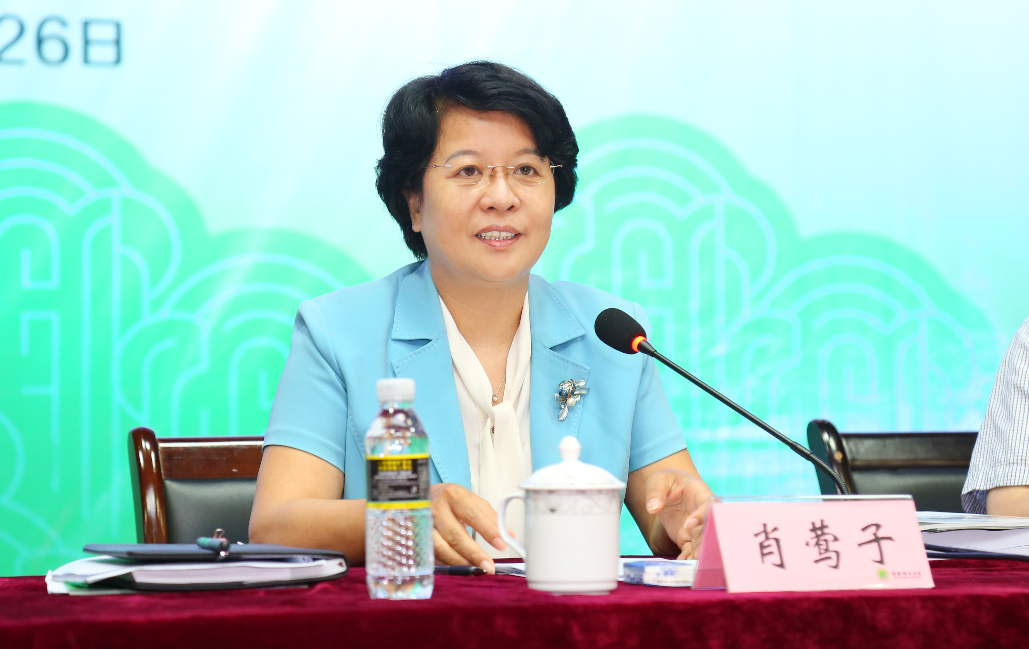 确保高校意识形态阵地安全导向正确:首届高校思想政治工作学术论坛在我校召开