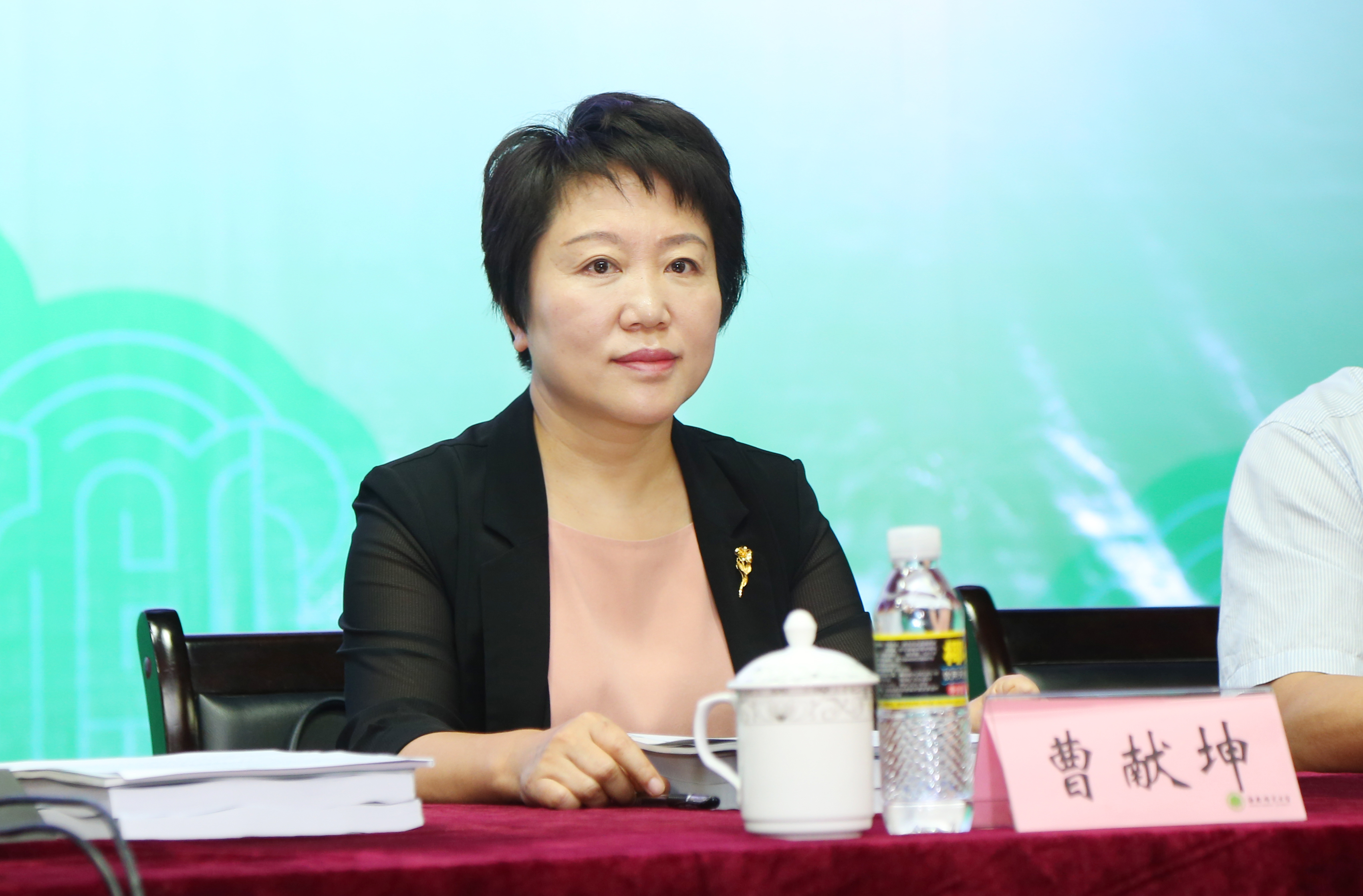 确保高校意识形态阵地安全导向正确:首届高校思想政治工作学术论坛在我校召开