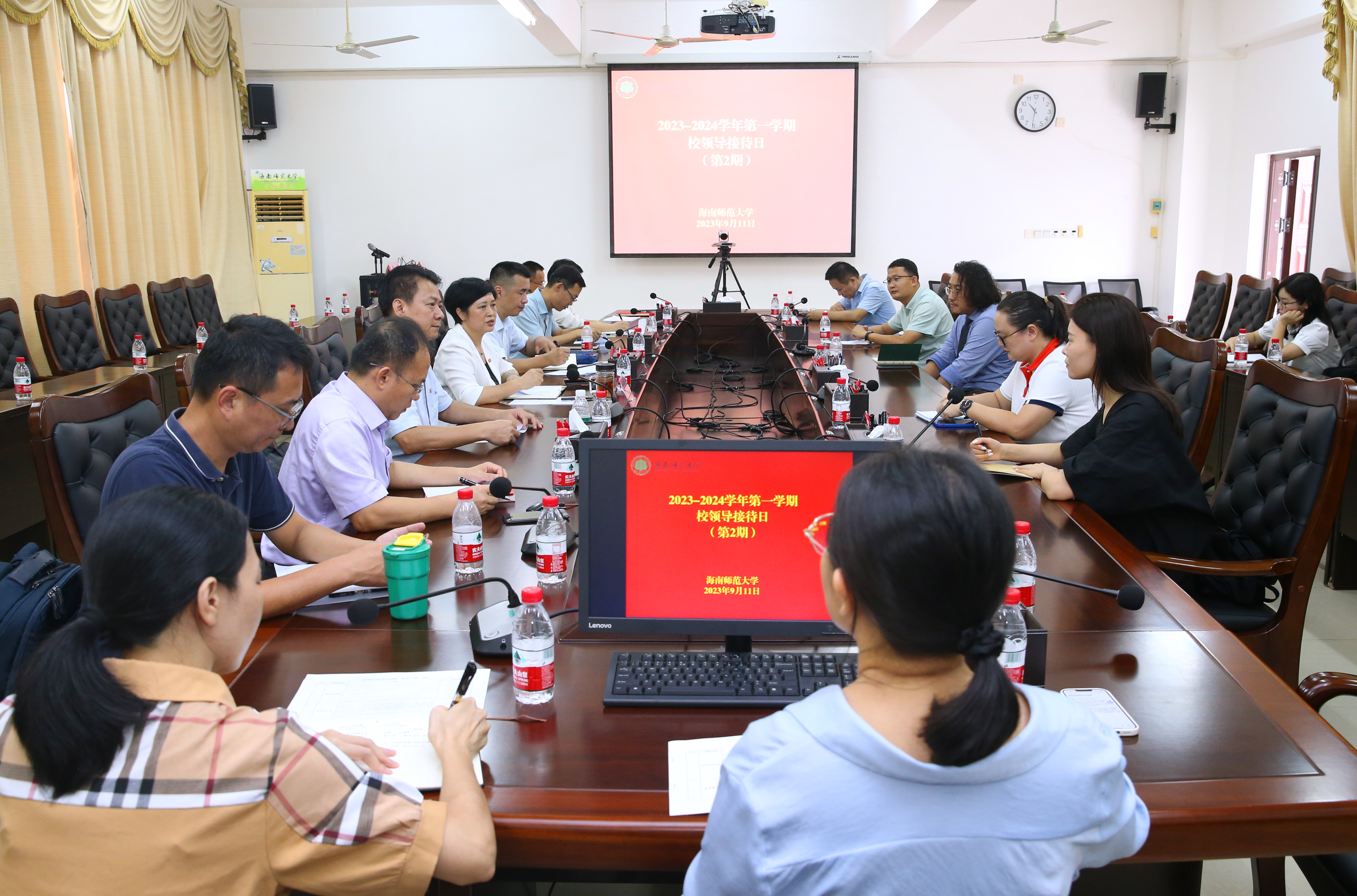 我校开展本学期第二次“校领导接待日”活动