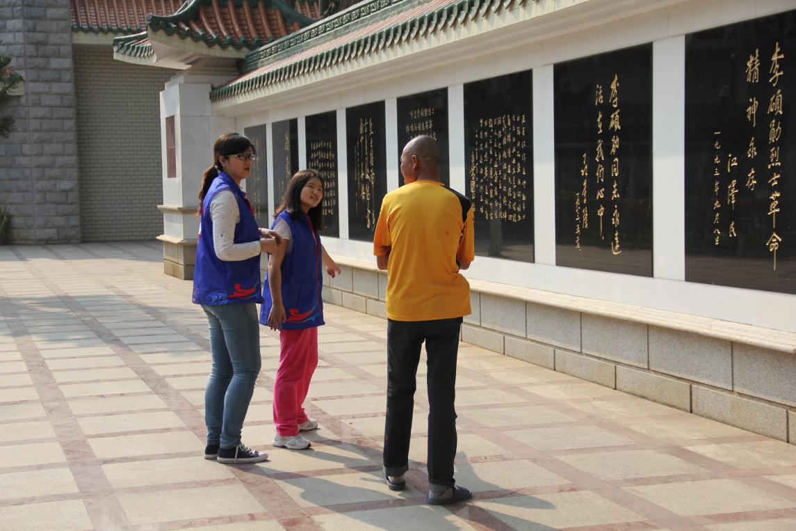 弘扬雷锋精神，做好志愿服务——记地理与旅游学院团委开展雷锋月志愿服务活动