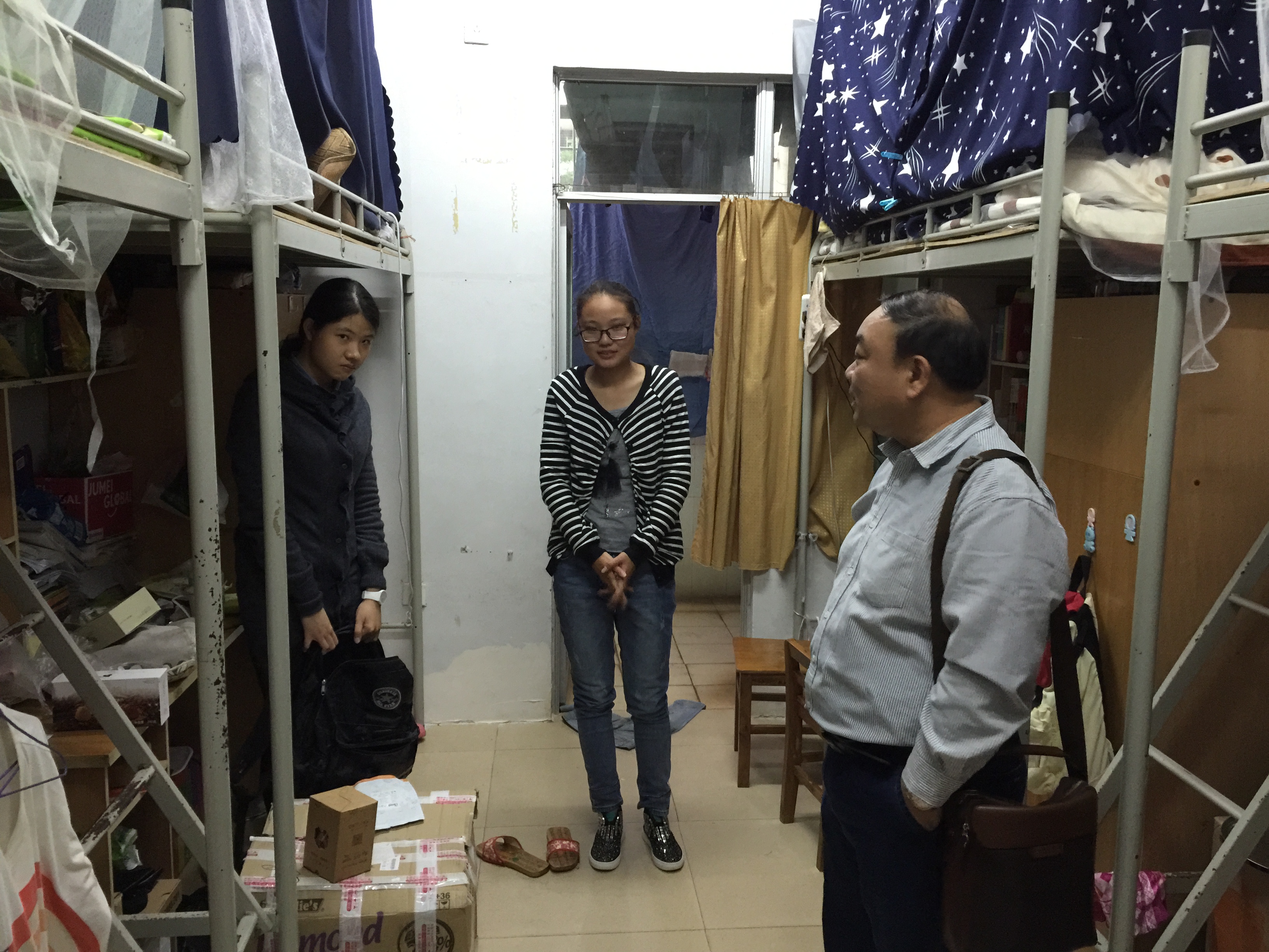 落实“双创” 从我做起――记外国语学院检查“双创”卫生工作