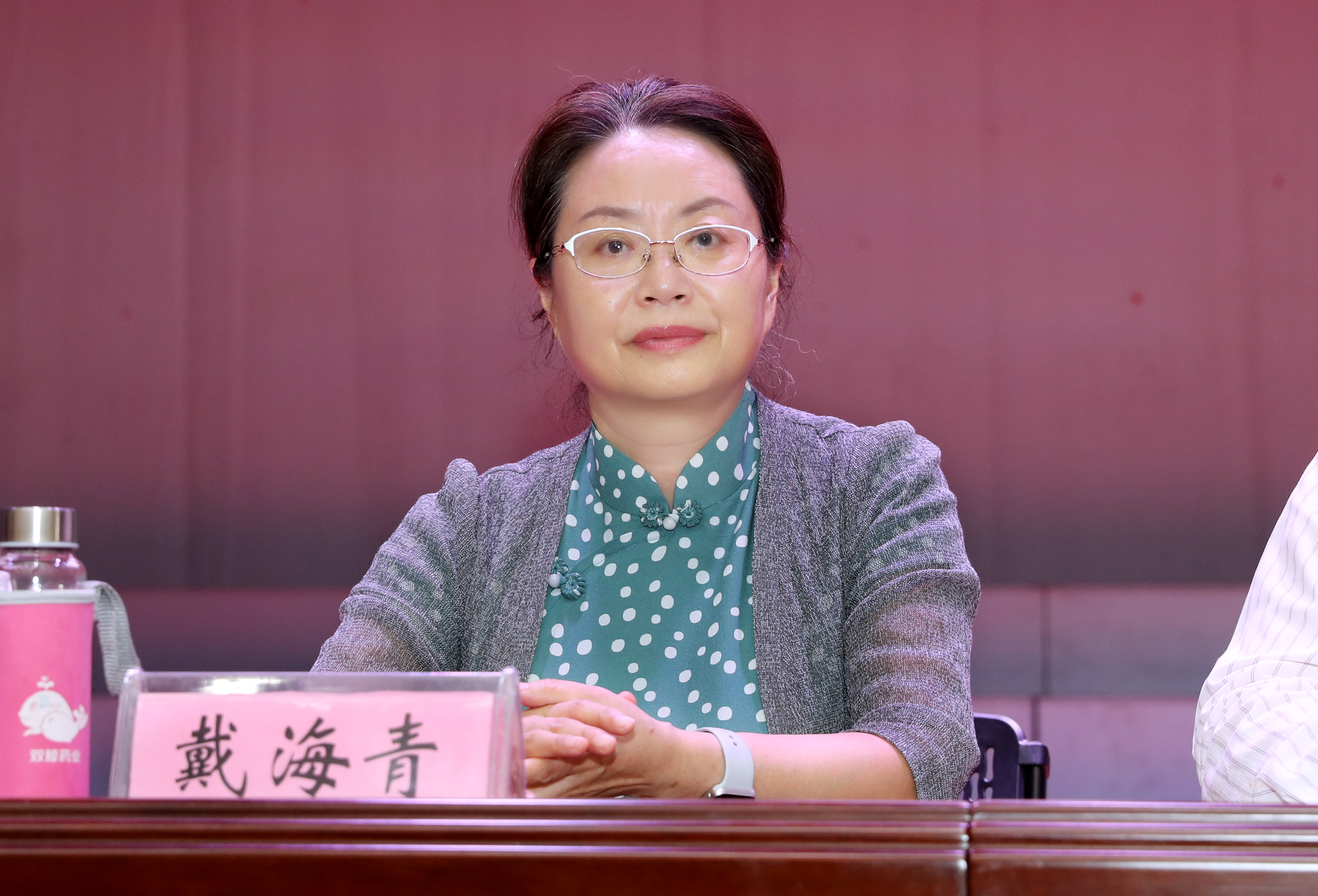 校工会开展关爱女职工“三八”国际妇女节纪念活动