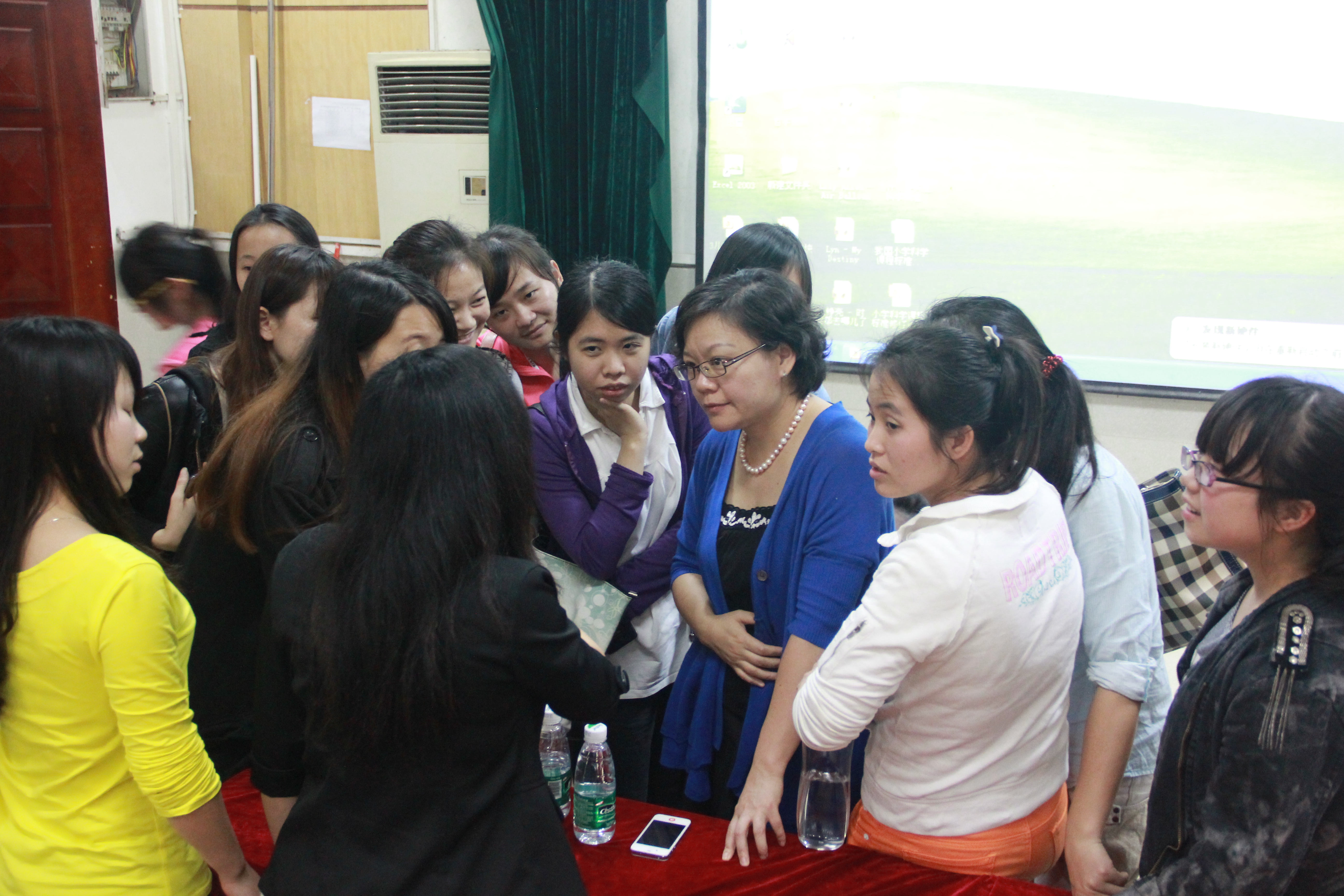 魅力女性，美丽人生——记物理与电子工程学院女性生理健康知识讲座