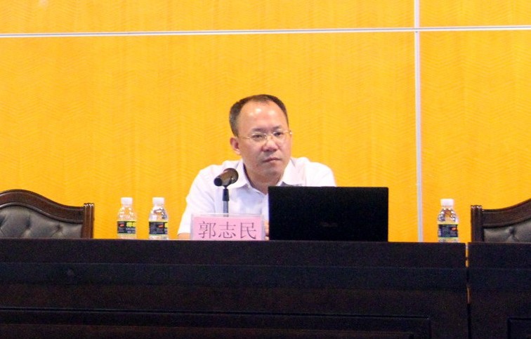 特聘教授王胜、郭志民为我校大学生上思政课