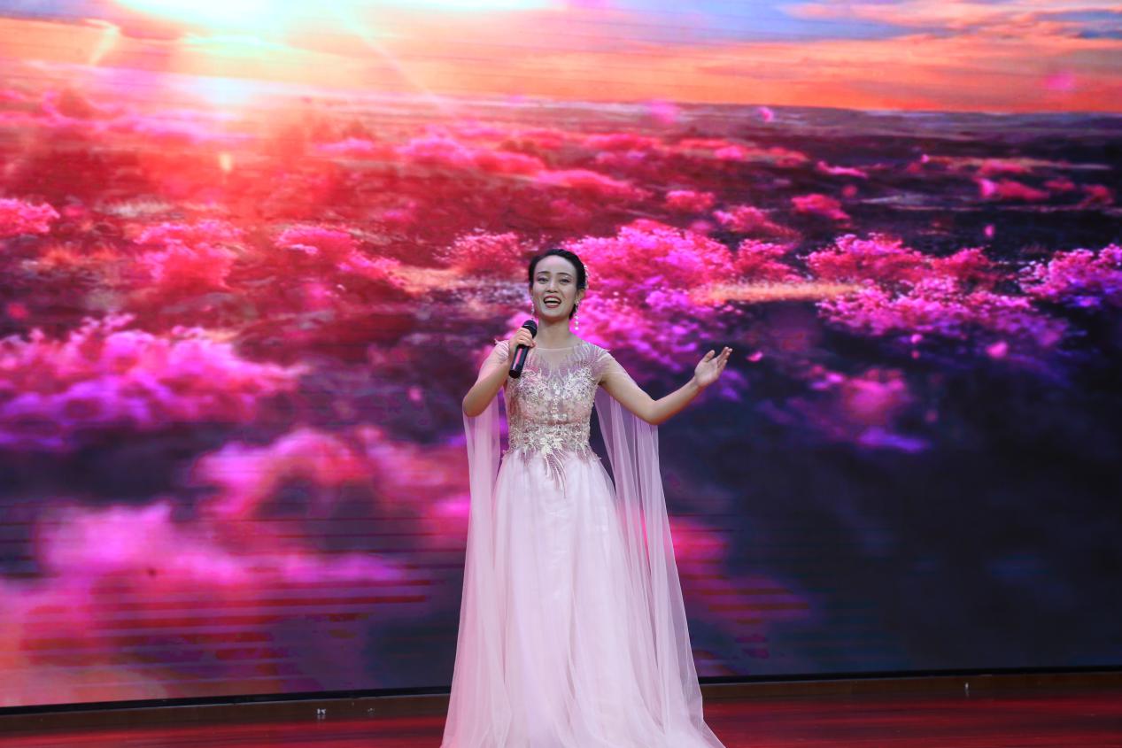 我校举办第六届研究生才艺大赛暨迎新晚会