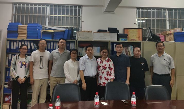 中央民族大学一行到我校马克思主义学院交流座谈