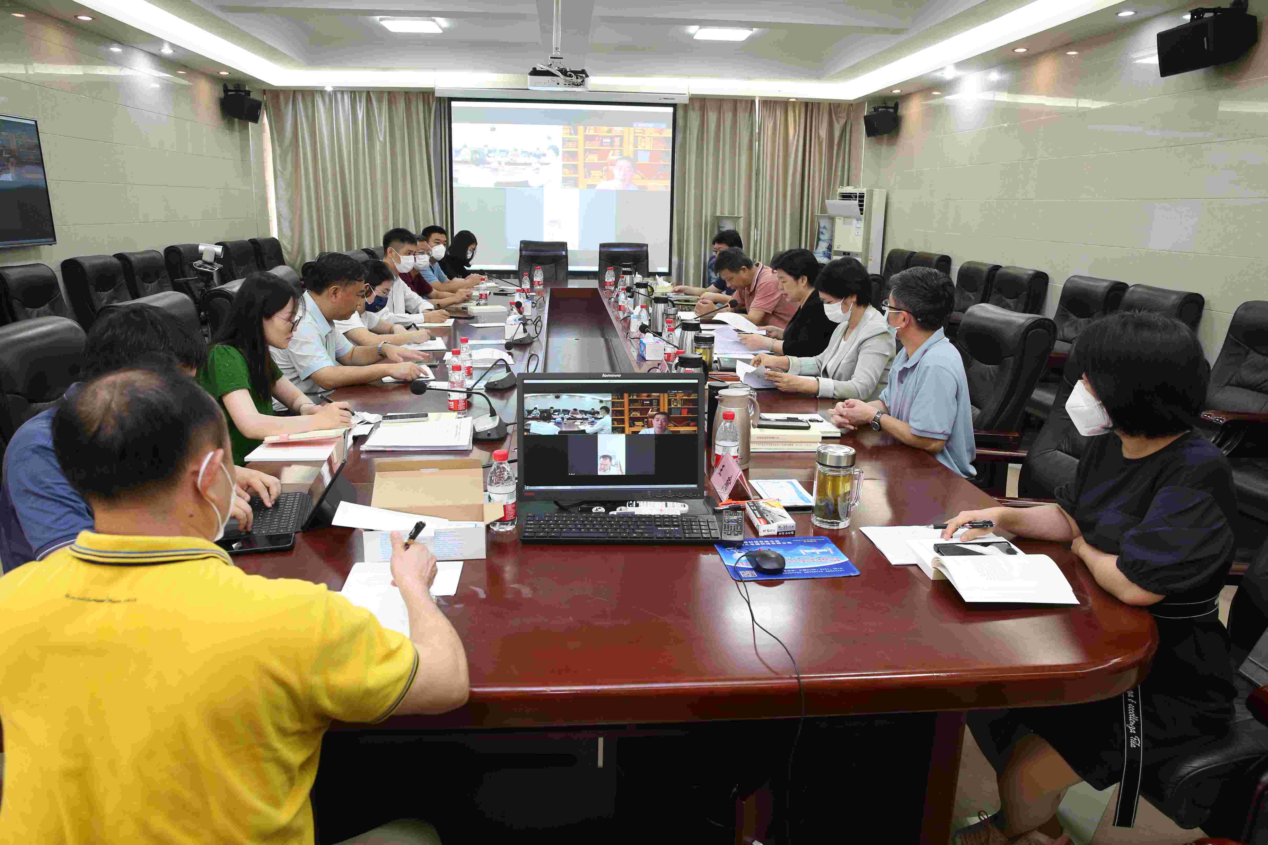 我校召开专题会议传达省打击走私工作会议精神