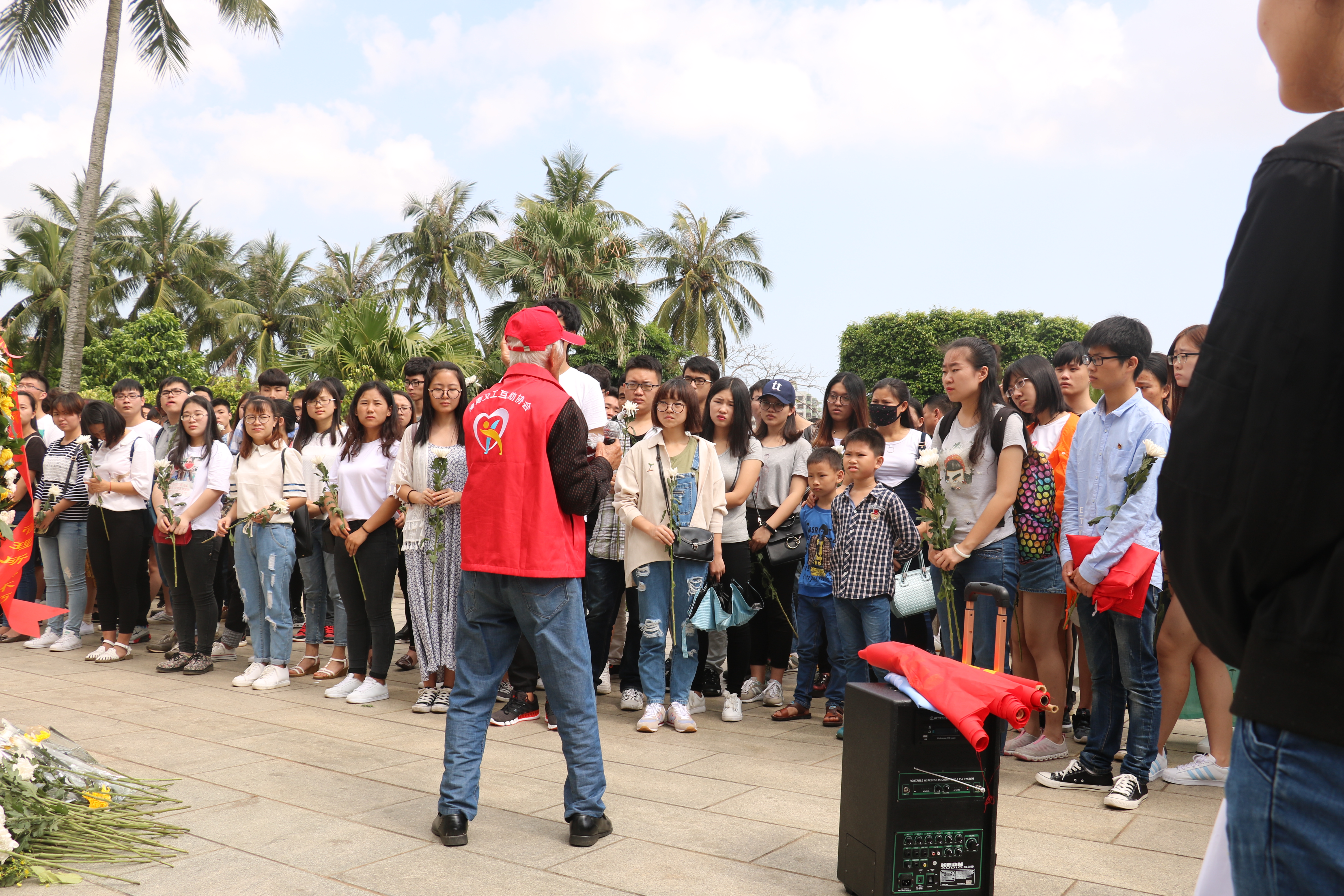 青年之声·校团委组织开展“清明祭英烈 共铸中华魂”主题教育实践