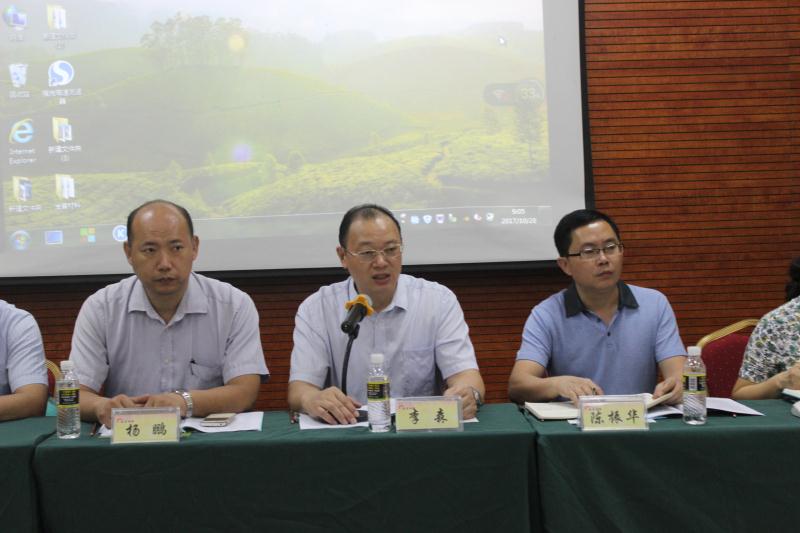 我校举办教师教育特色打造暨“卓越乡村教师培养”研讨会