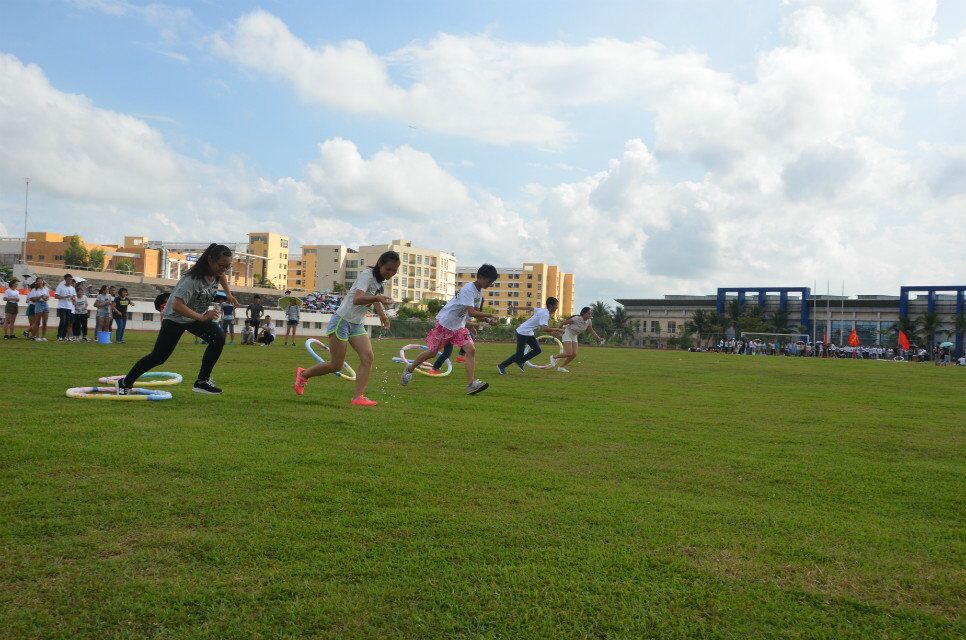 争霸最强班级 彰显青春风采――海南师范大学桂林洋校区趣味运动会圆满落幕