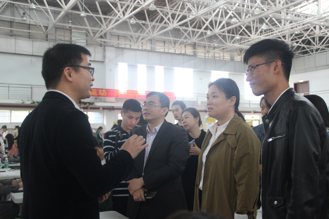 第八届大中城市联合招聘海南师范大学毕业生专场招聘会落幕