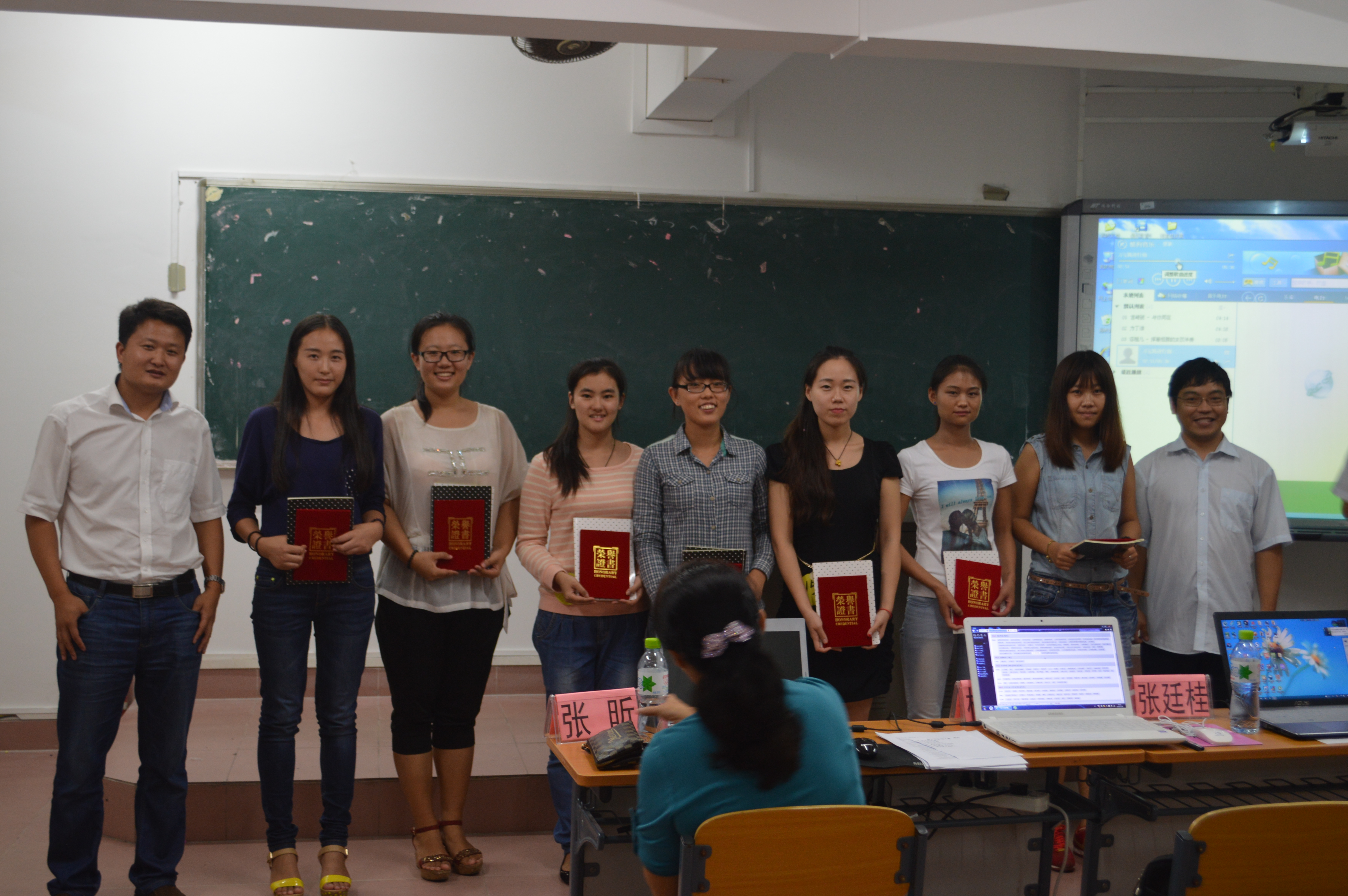 今日赛场角逐，明朝琢玉育李――记数学与统计学院教师技能大赛复赛及颁奖典礼