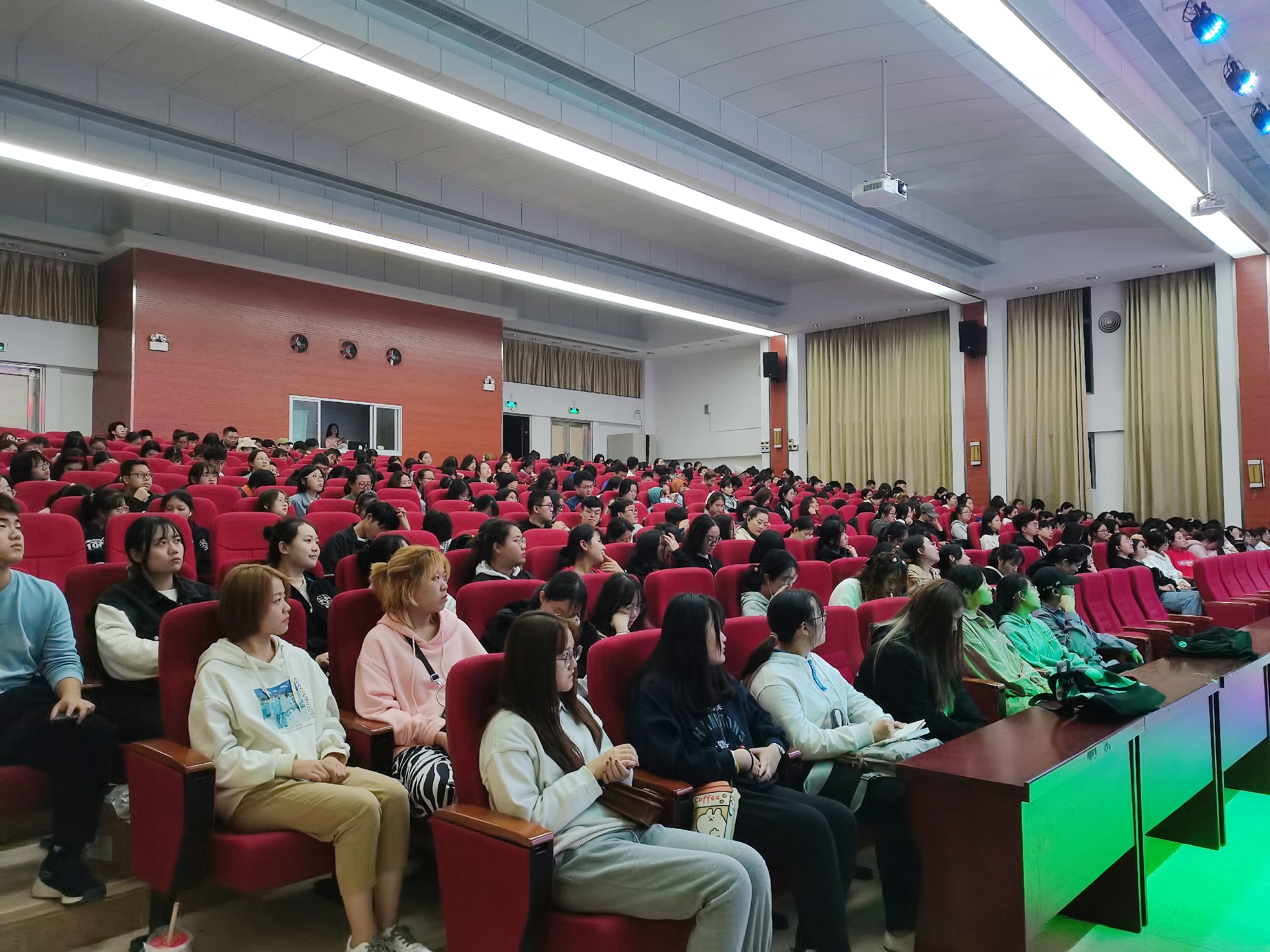 青年之声・记文学院消防安全知识讲座暨消防疏散演练