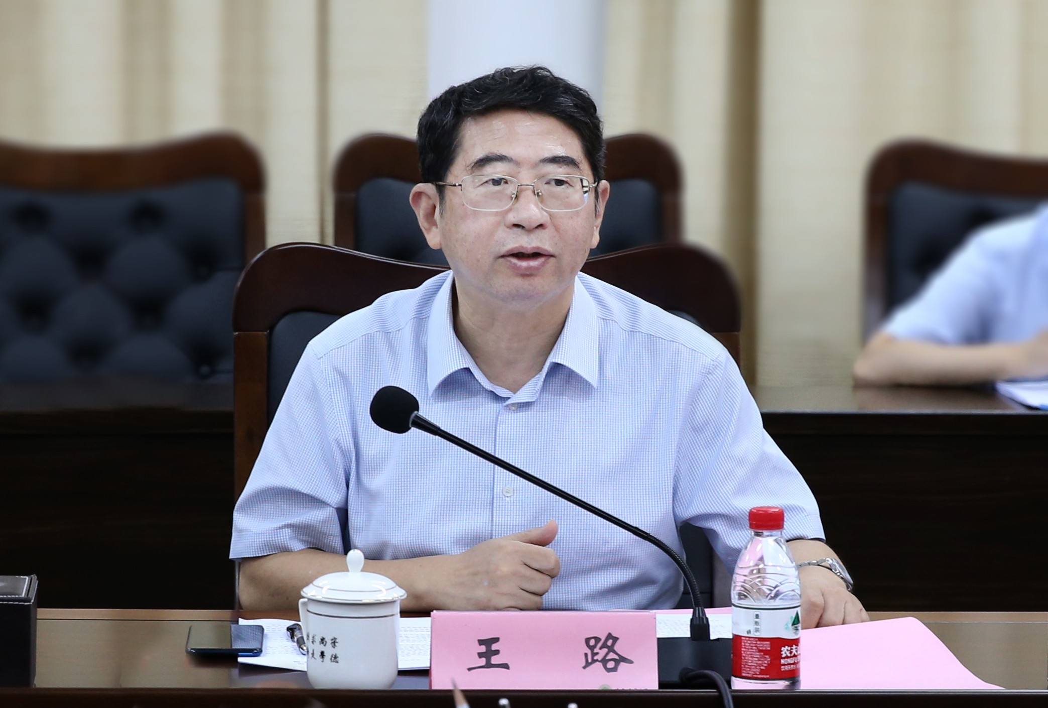 王路副省长调研我校足球学院及师德师风建设情况